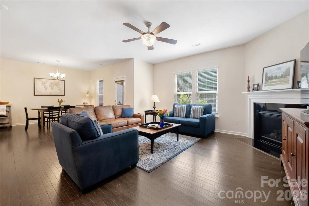 5122 Mount Clare Lane — Charlotte