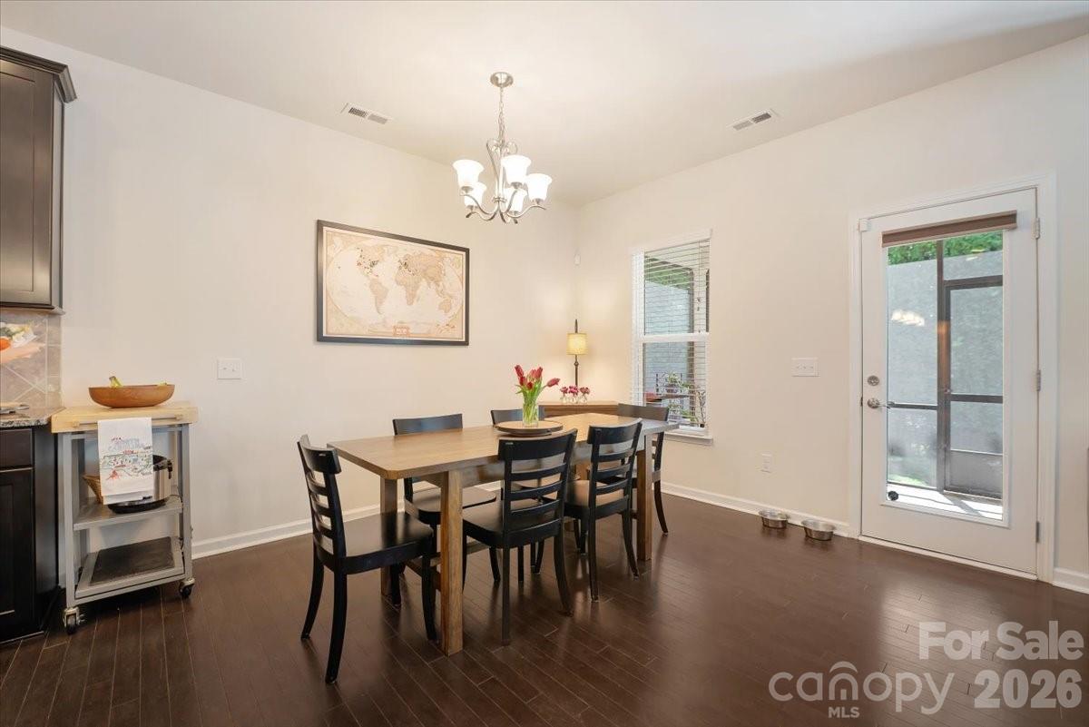 5122 Mount Clare Lane — Charlotte