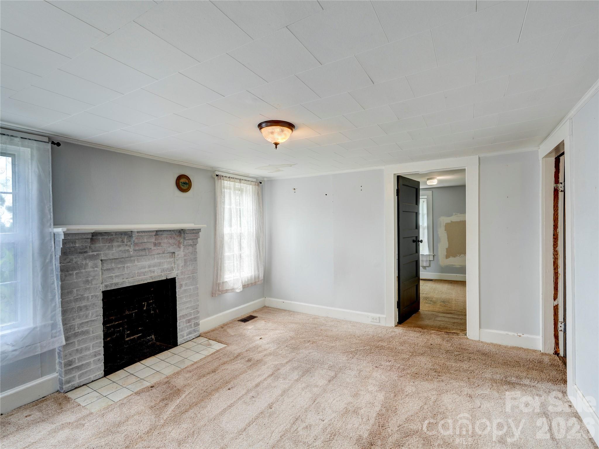 7049 Austin Little Mountain Road — Elkin