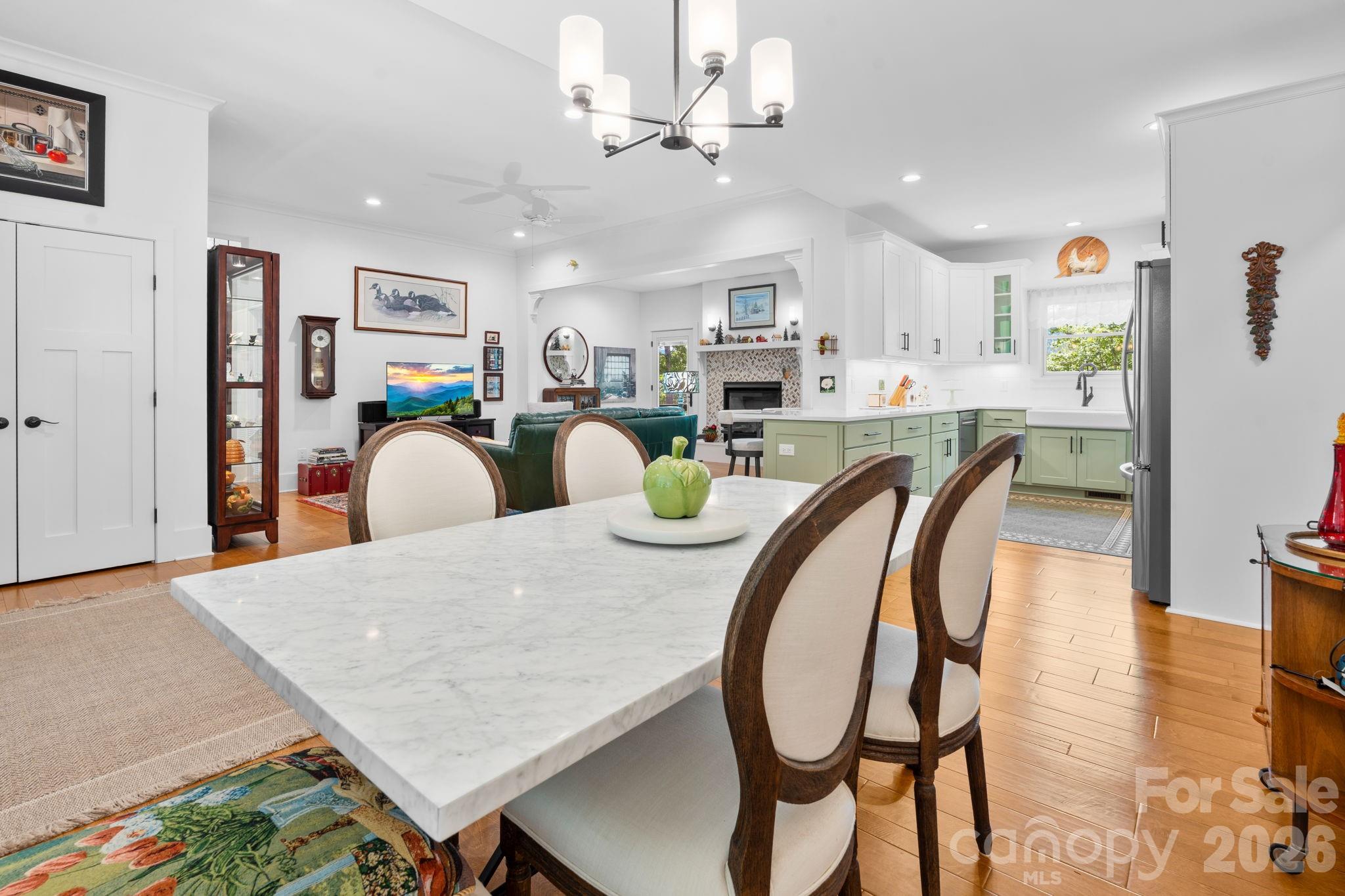 142 Highland Cove — West Jefferson