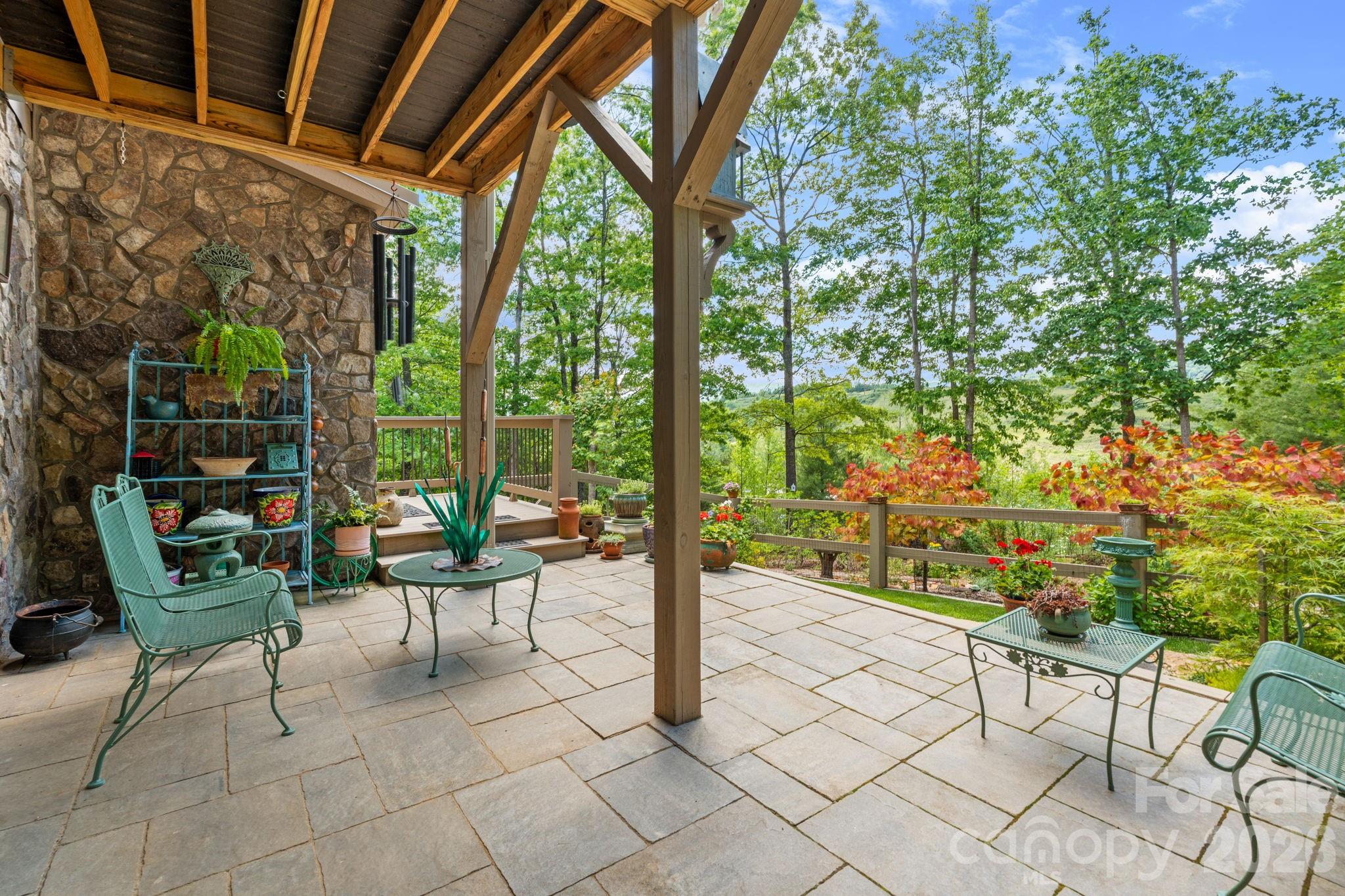 142 Highland Cove — West Jefferson