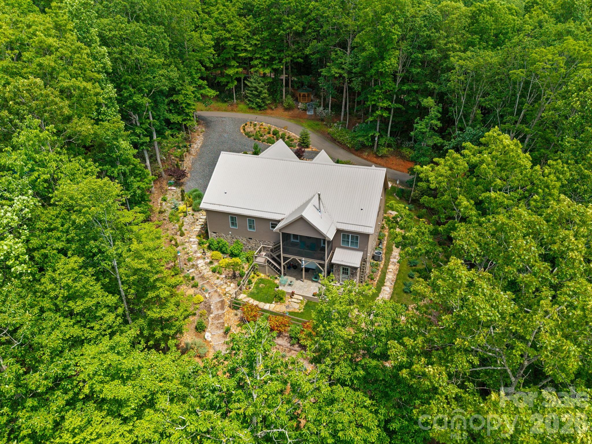 142 Highland Cove — West Jefferson