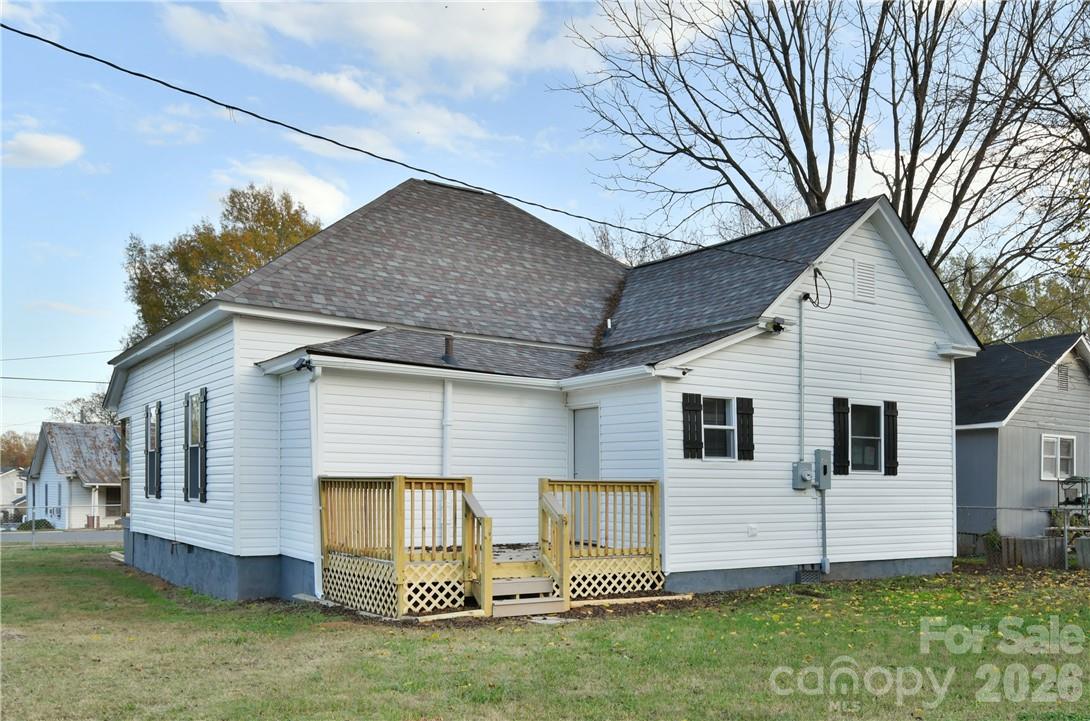 1204 4th Street — Statesville