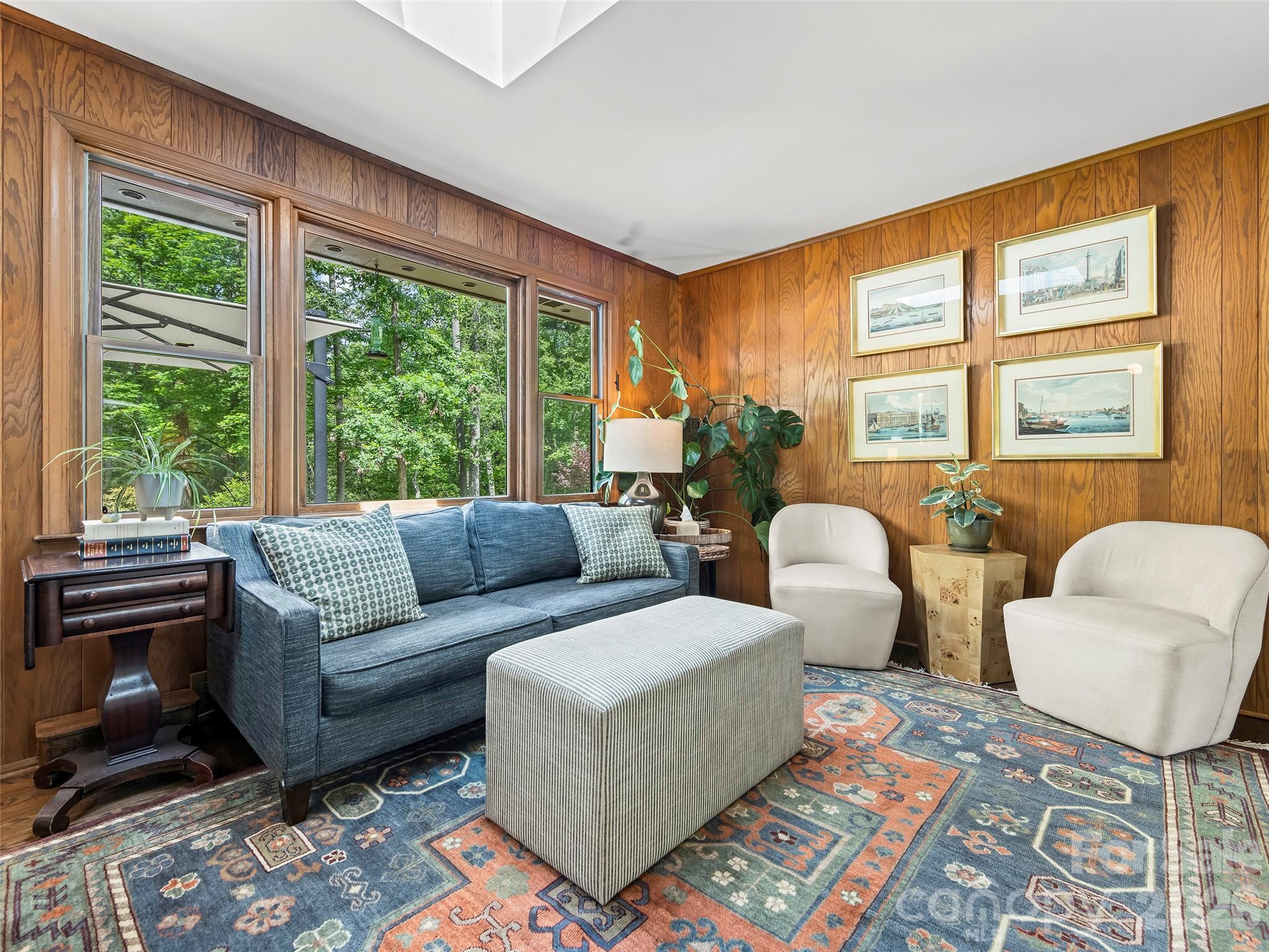 423 Vanderbilt Road — Asheville