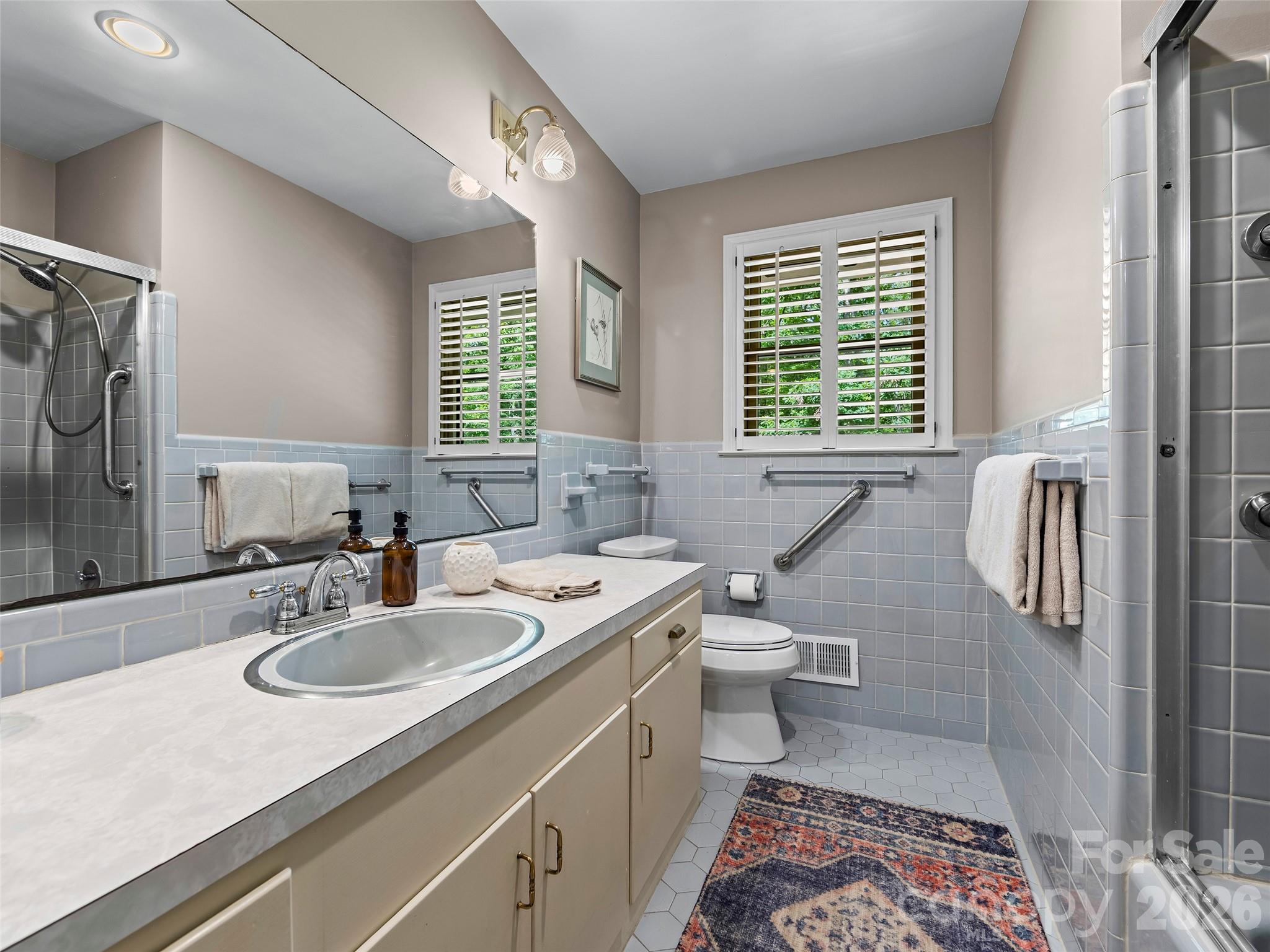 423 Vanderbilt Road — Asheville