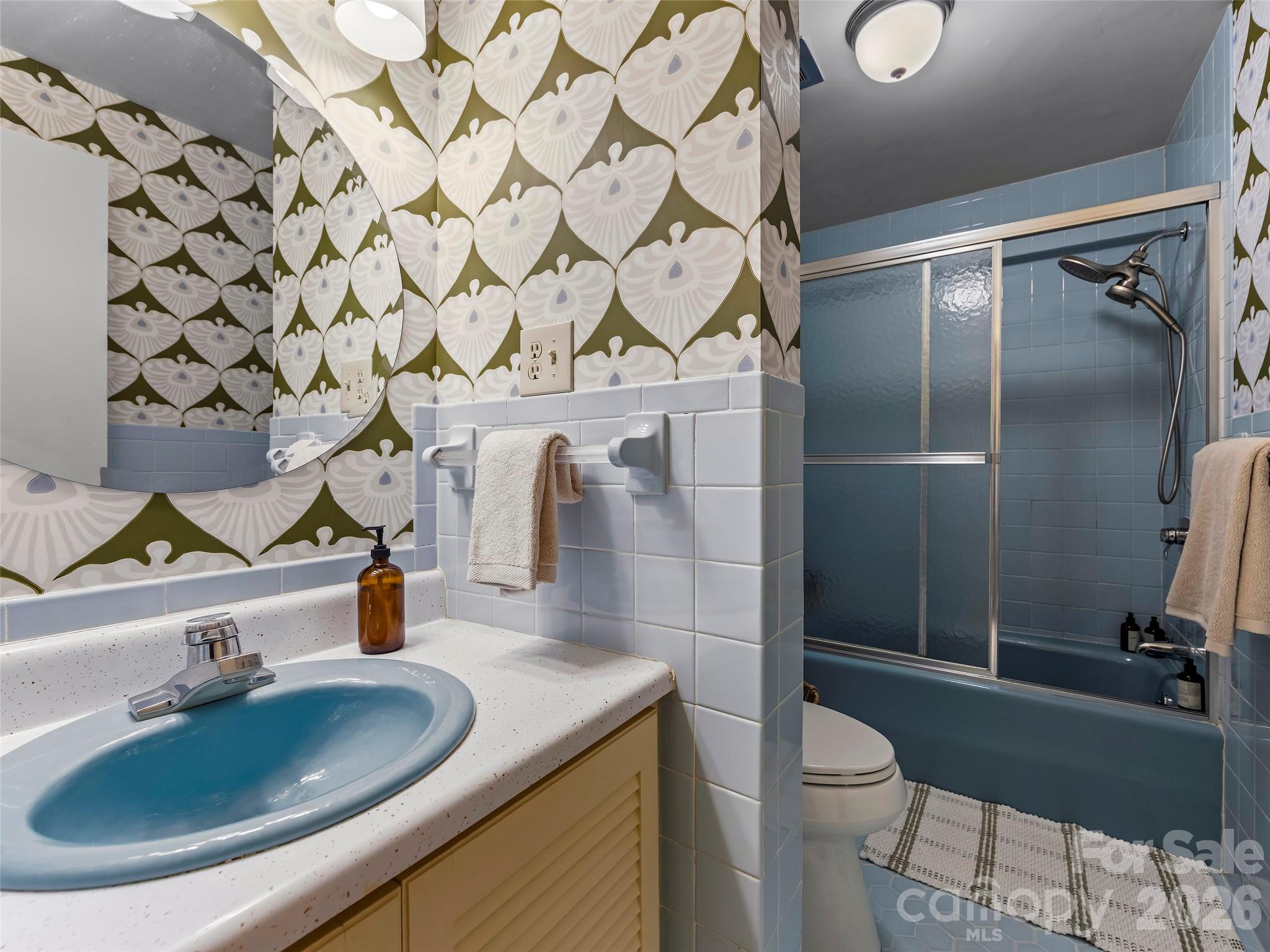 423 Vanderbilt Road — Asheville