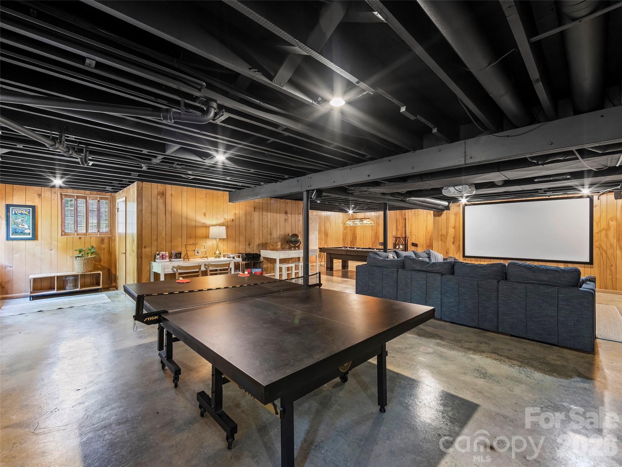 423 Vanderbilt Road — Asheville