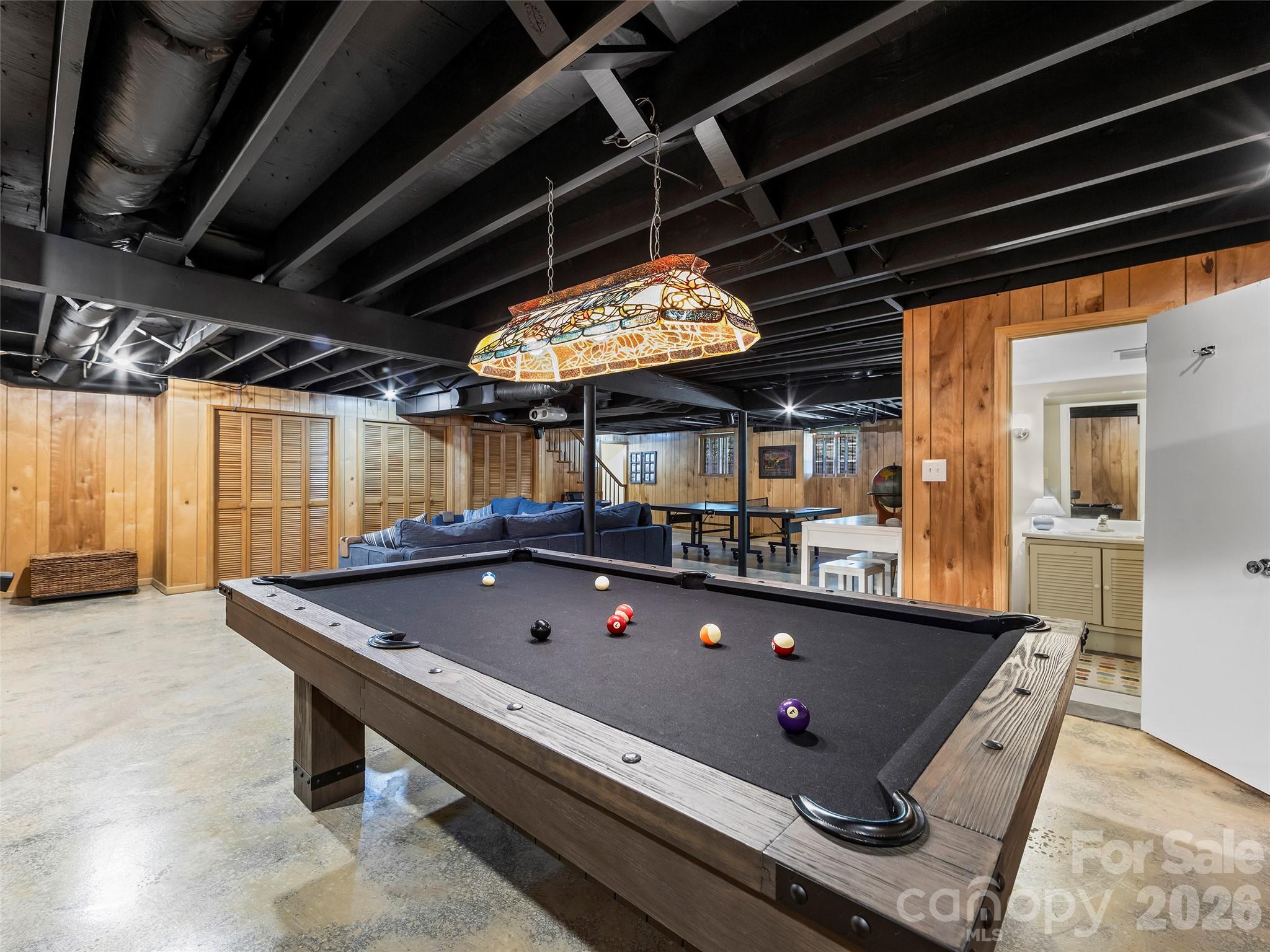 423 Vanderbilt Road — Asheville