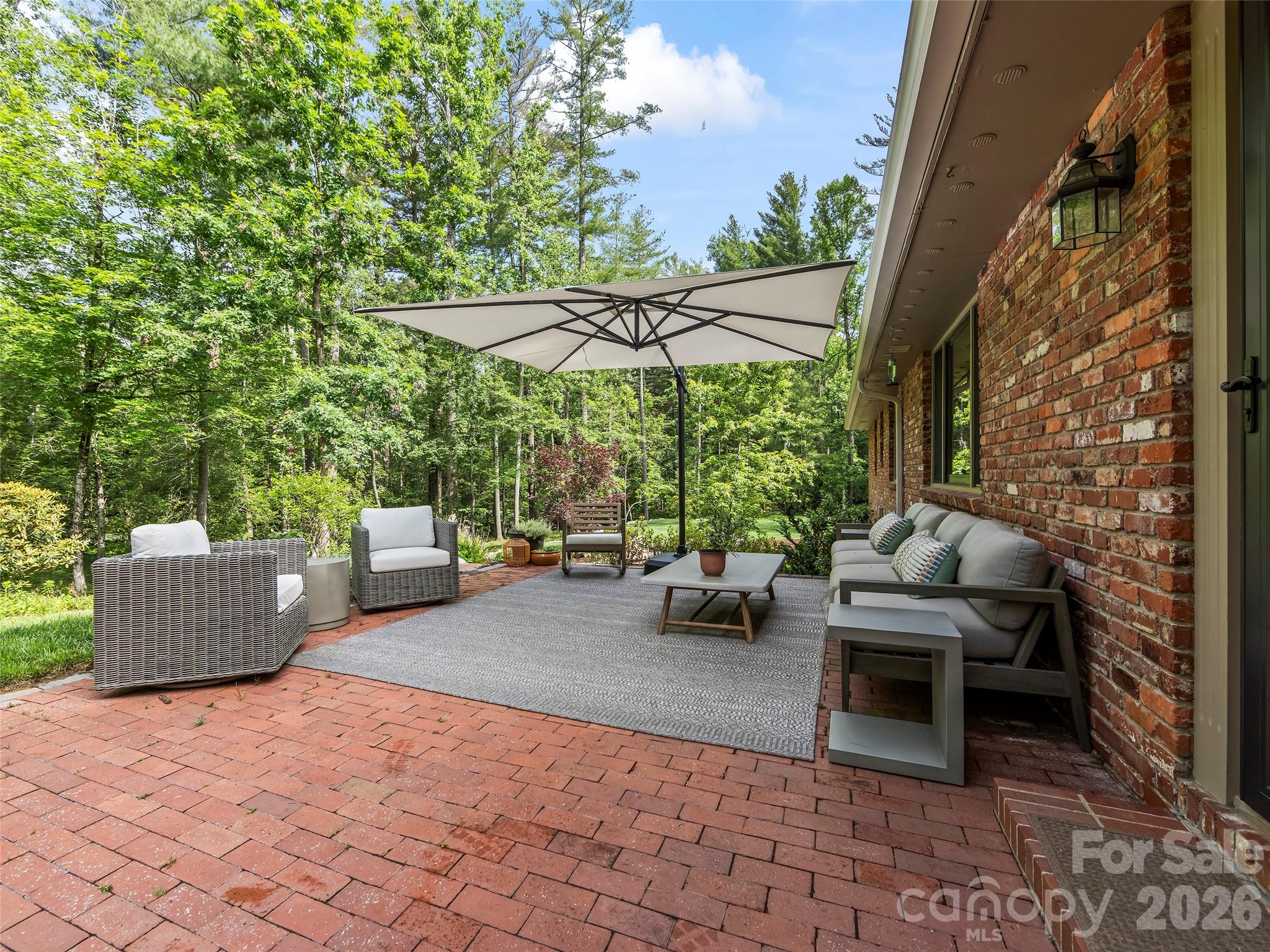 423 Vanderbilt Road — Asheville