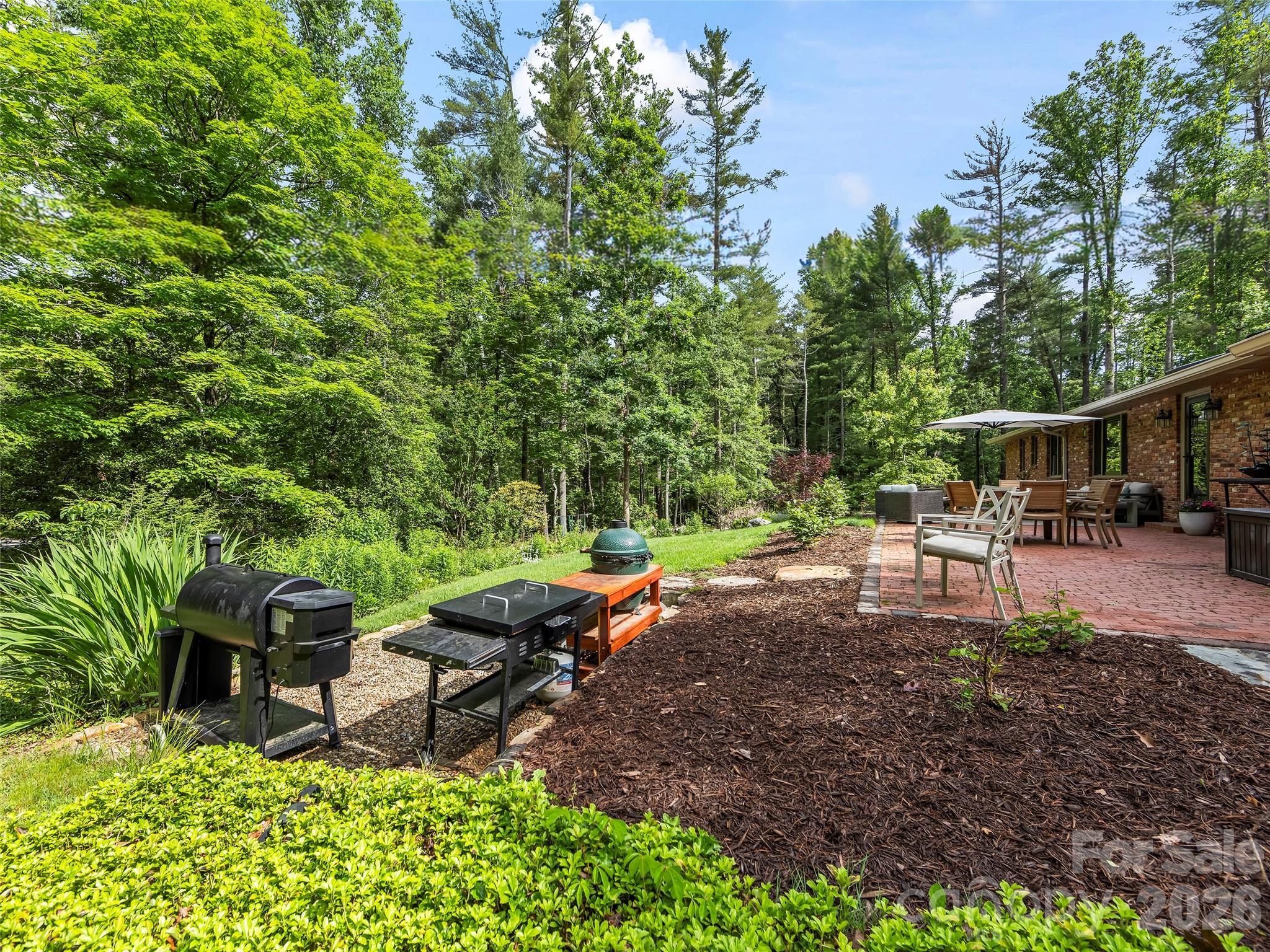 423 Vanderbilt Road — Asheville