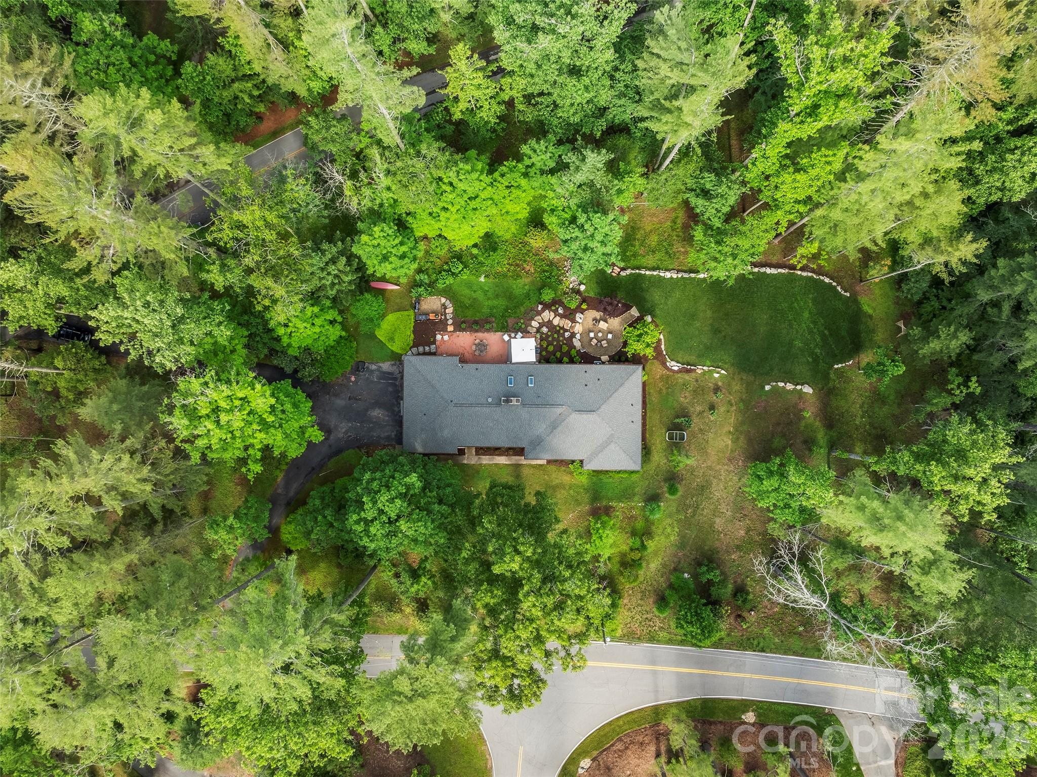 423 Vanderbilt Road — Asheville