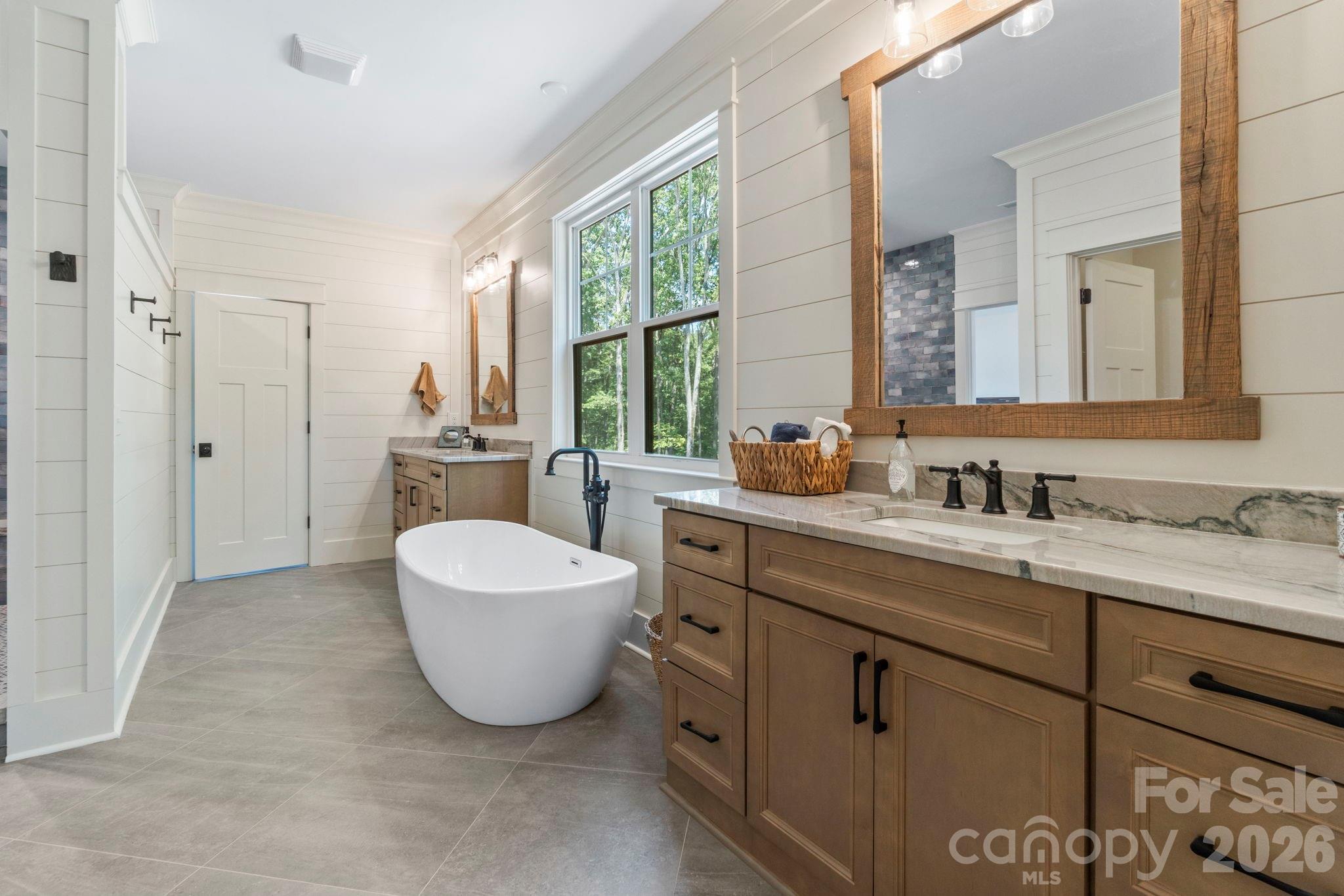 6991 Oakridge Road #1 — Clover