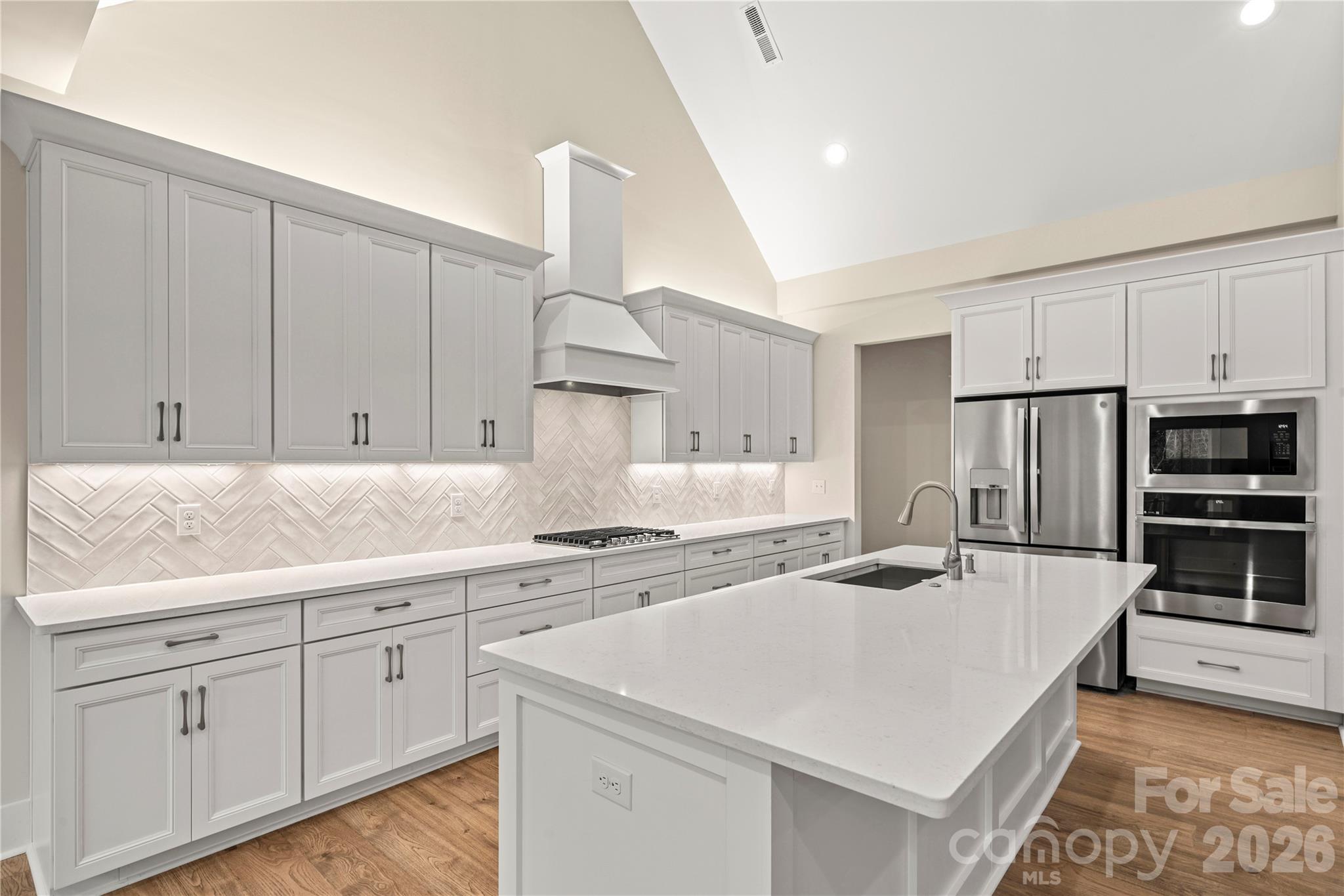 6991 Oakridge Road #1 — Clover