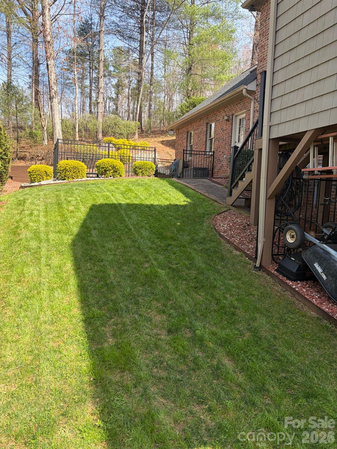 236 Robinwood Circle NE — Lenoir