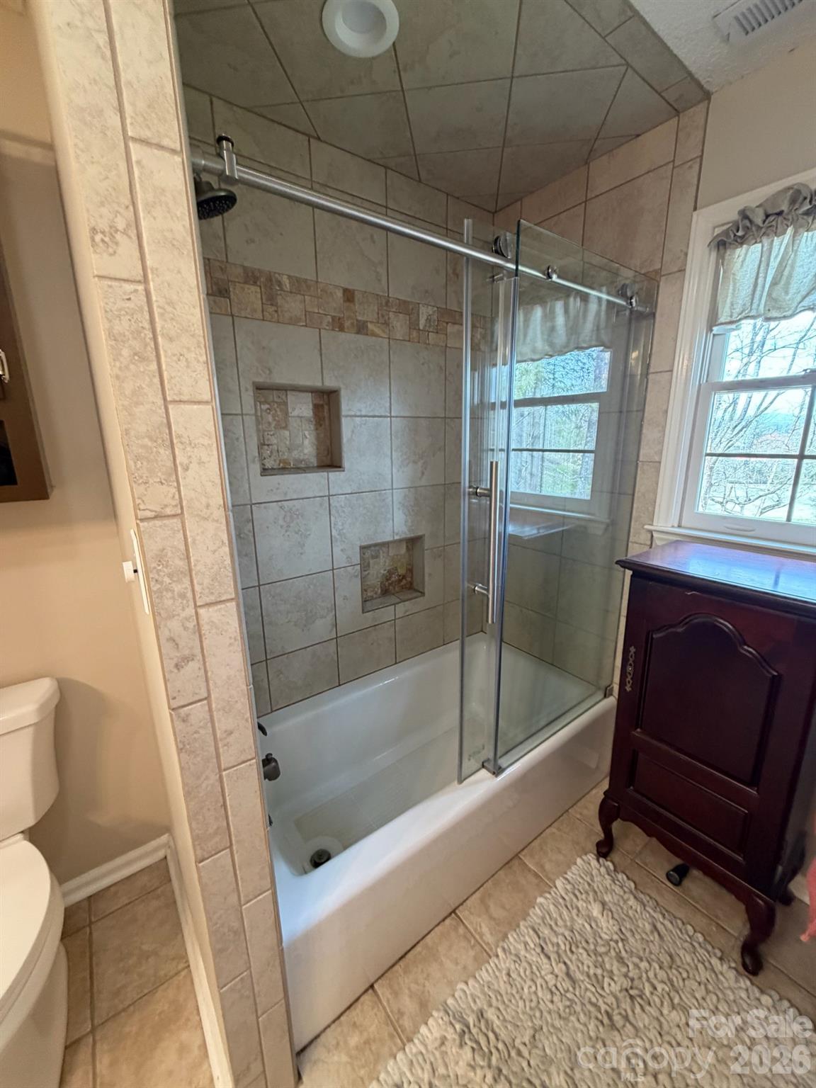 236 Robinwood Circle NE — Lenoir