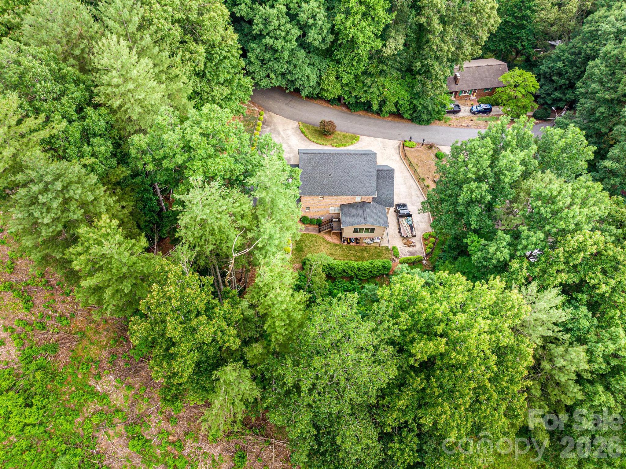 236 Robinwood Circle NE — Lenoir