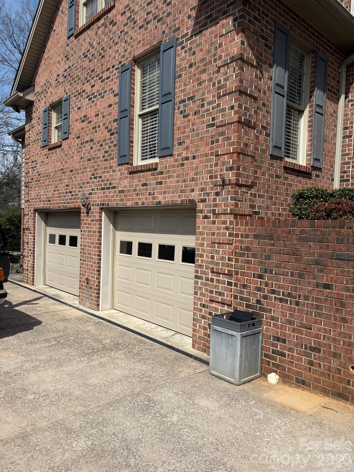 236 Robinwood Circle NE — Lenoir