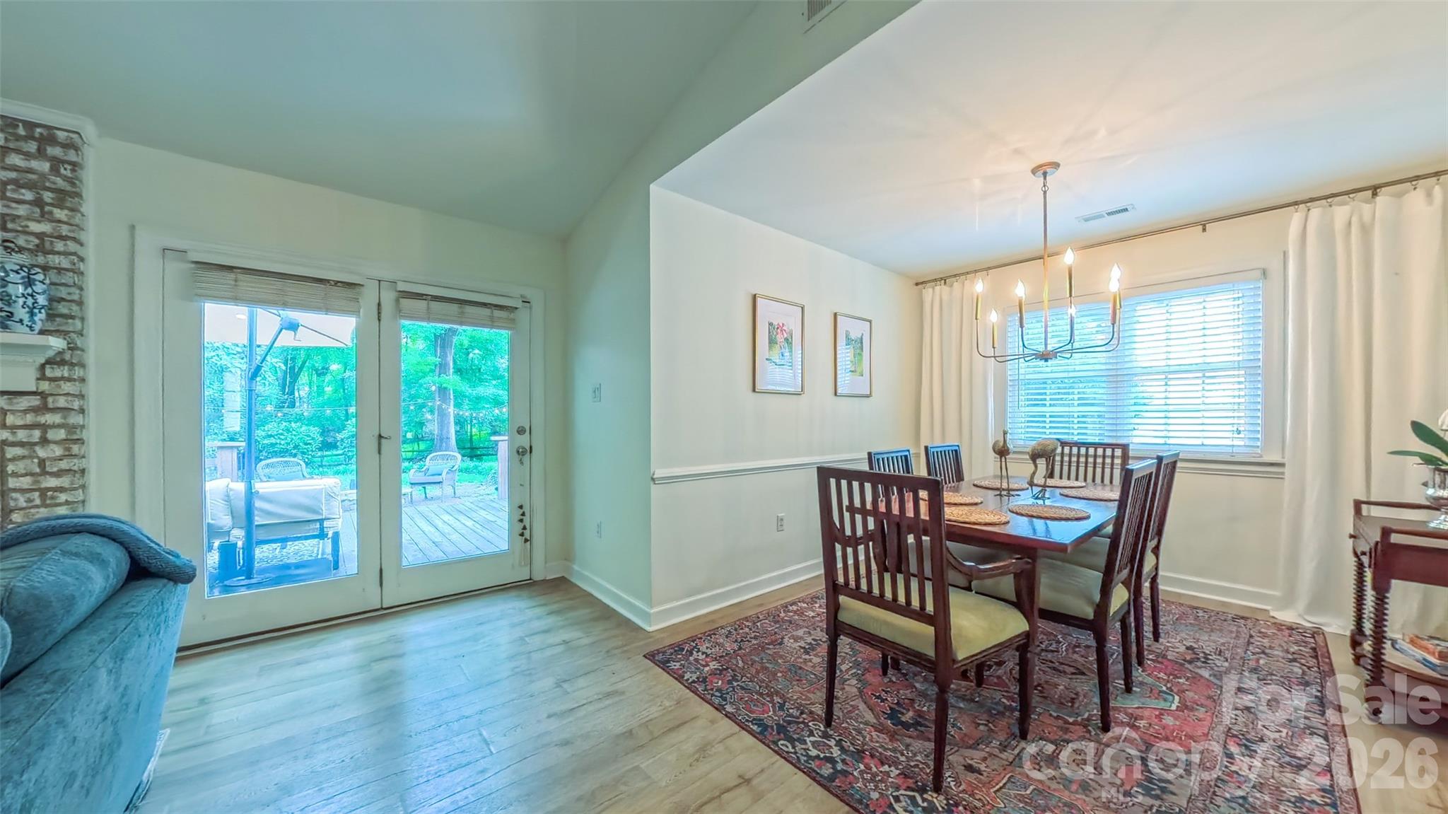 2425 Turnberry Lane — Charlotte