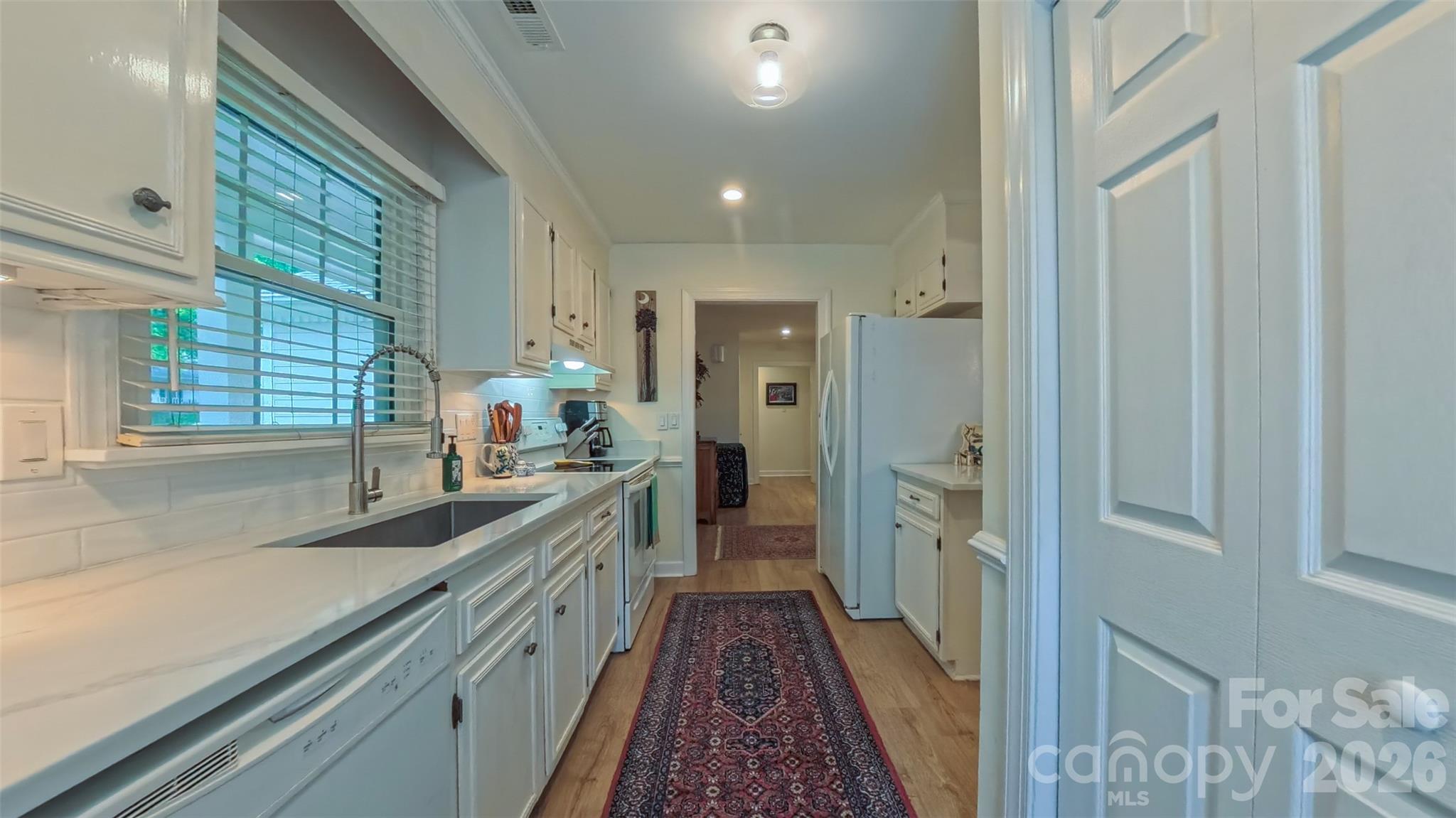 2425 Turnberry Lane — Charlotte