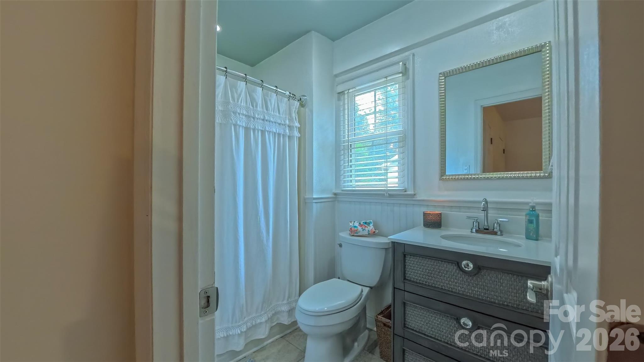 2425 Turnberry Lane — Charlotte