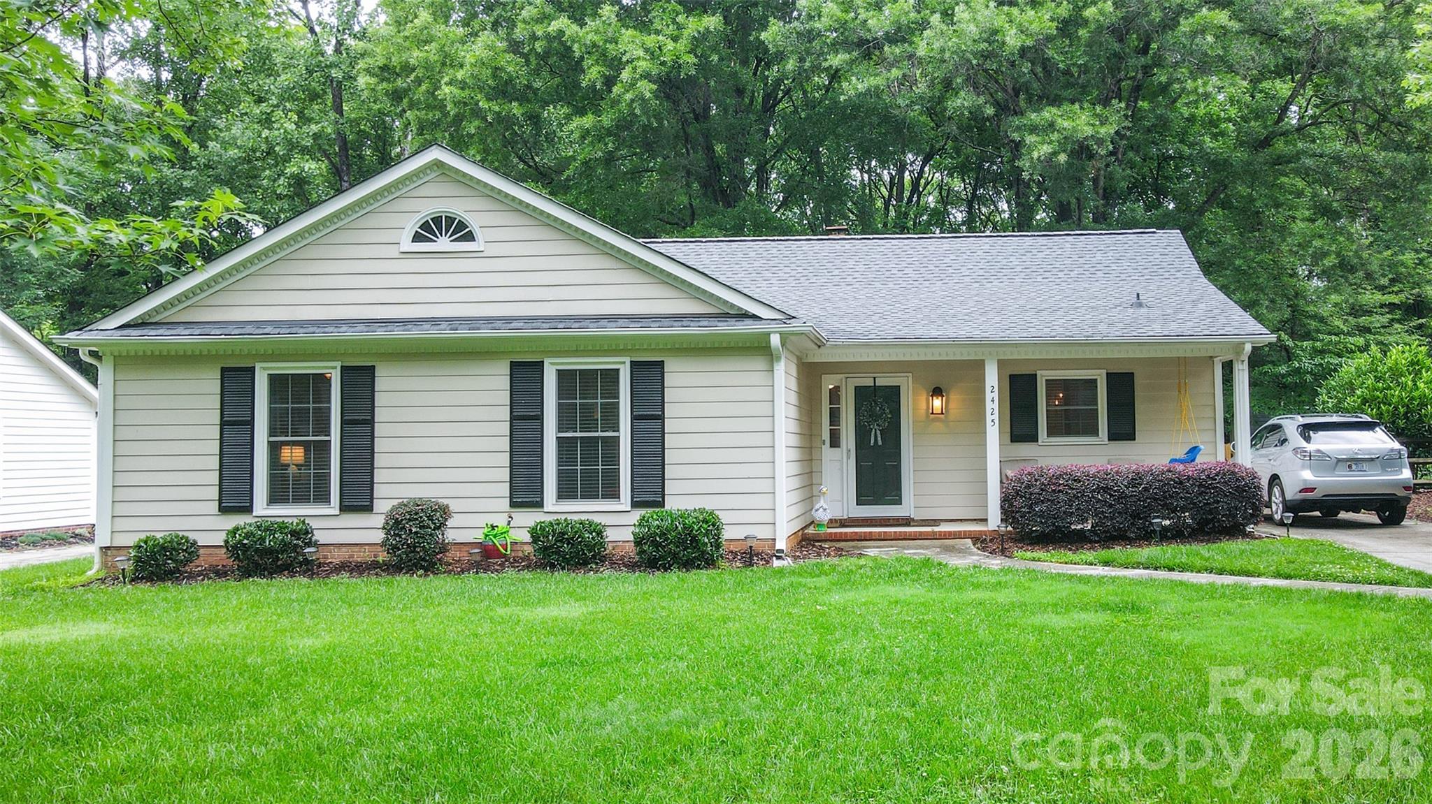 2425 Turnberry Lane — Charlotte