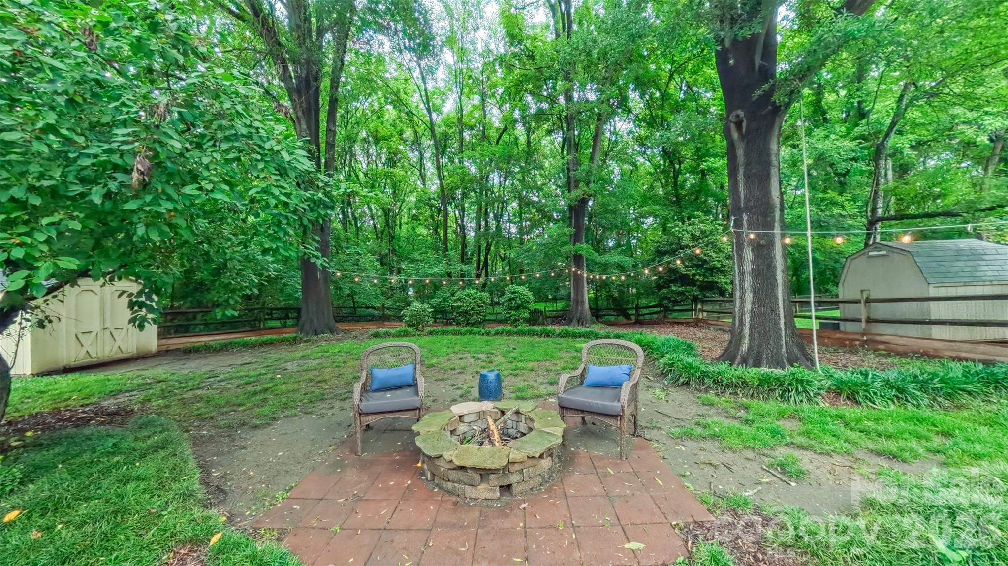 2425 Turnberry Lane — Charlotte