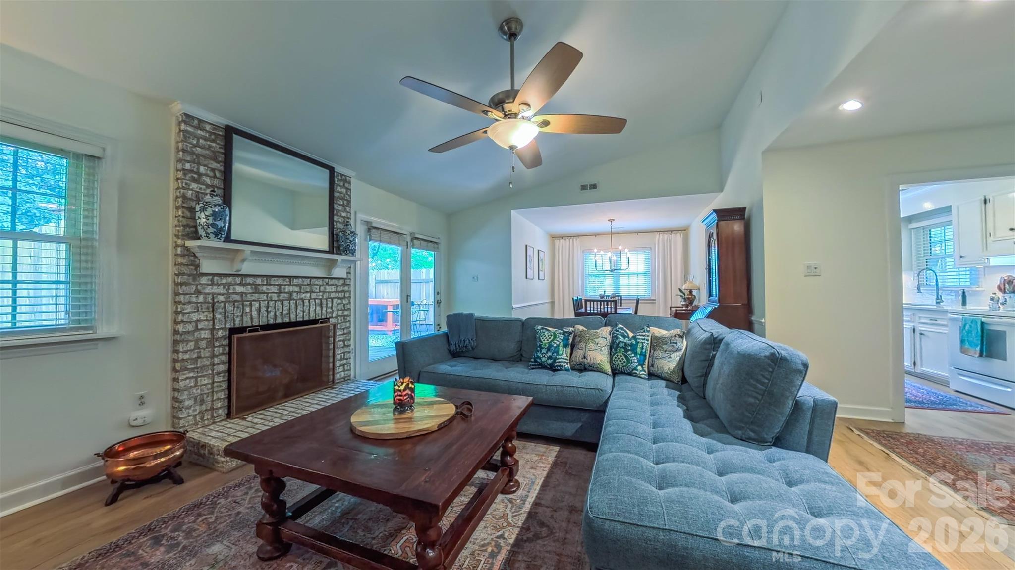 2425 Turnberry Lane — Charlotte