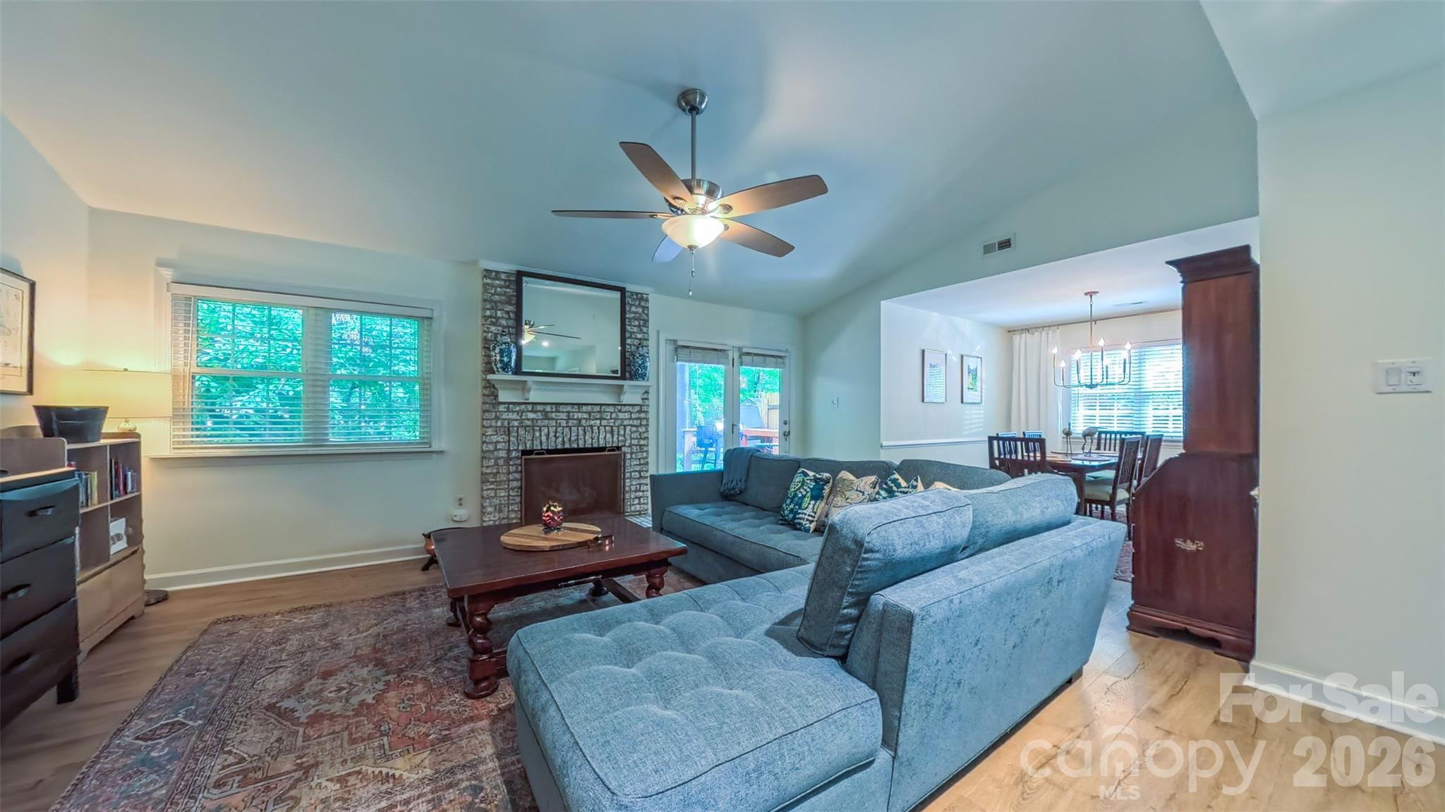 2425 Turnberry Lane — Charlotte