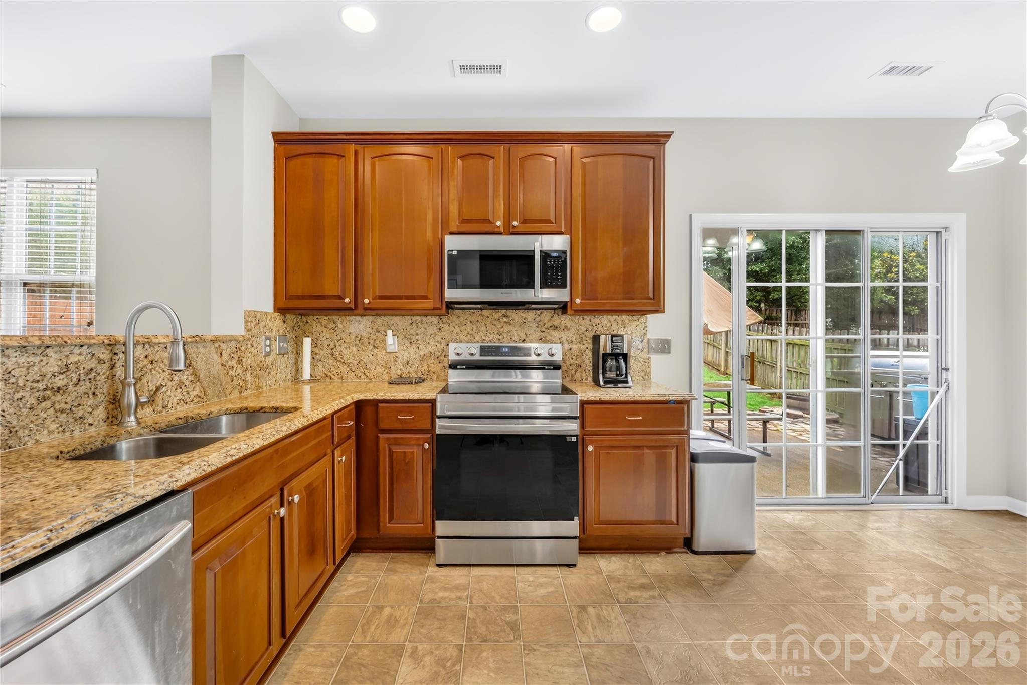 17327 Newlands Corner Lane — Charlotte
