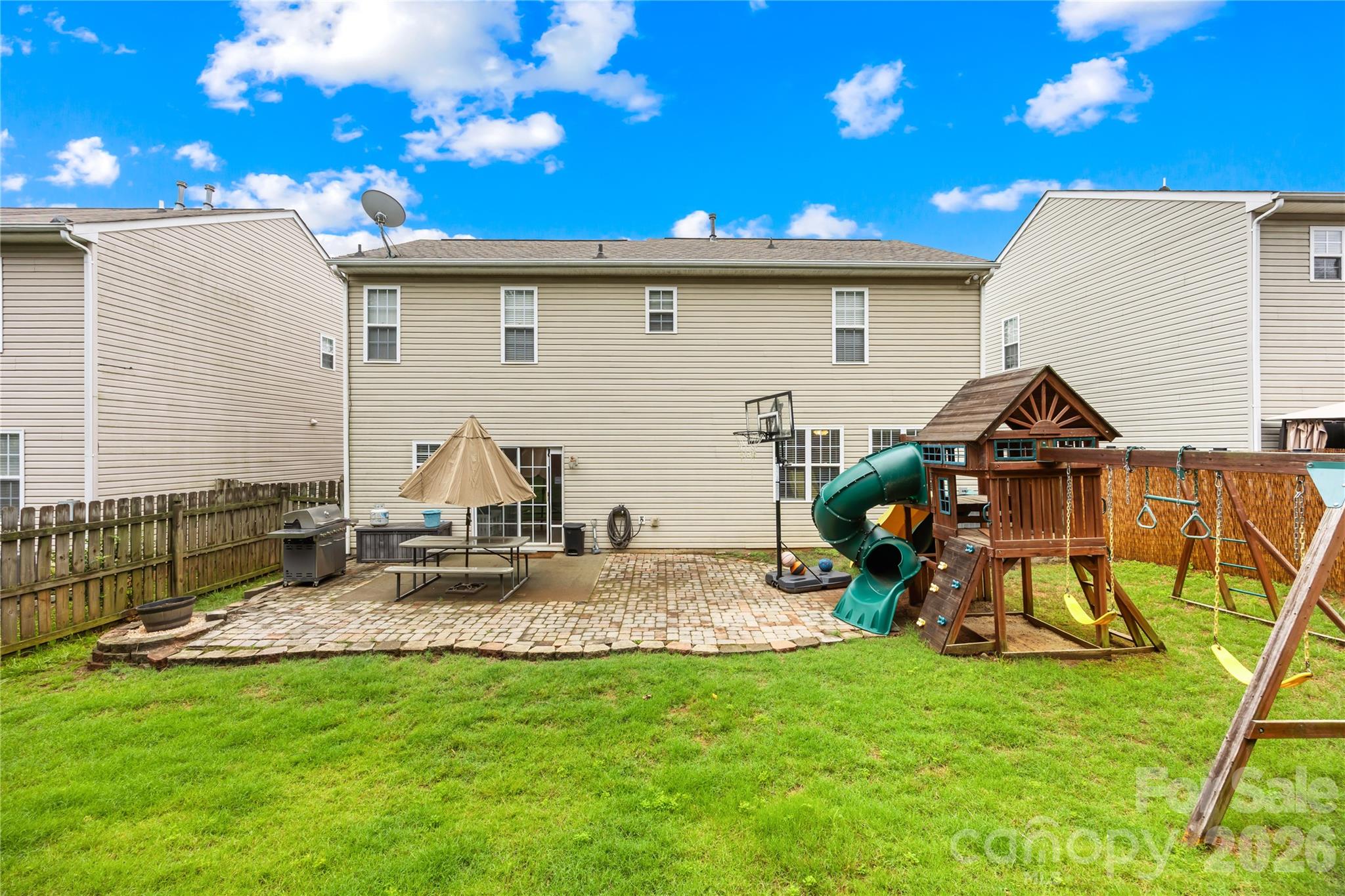 17327 Newlands Corner Lane — Charlotte