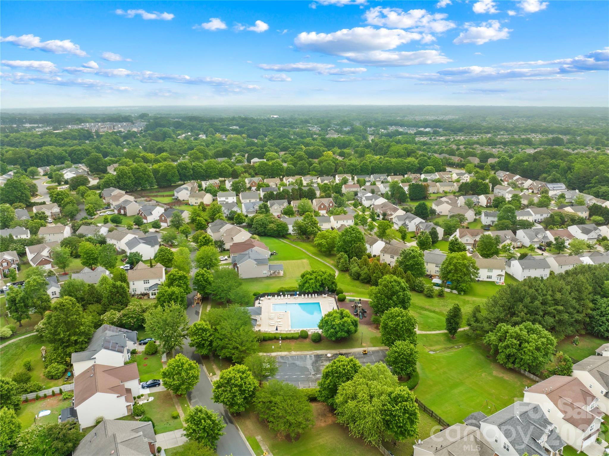17327 Newlands Corner Lane — Charlotte