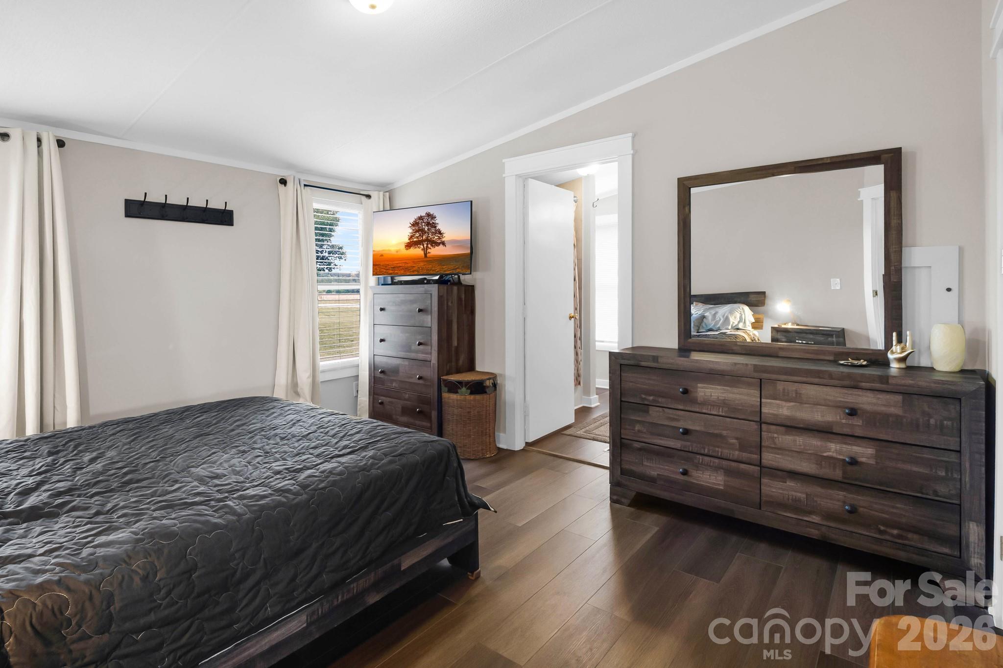 1677 Jennings Road — Olin