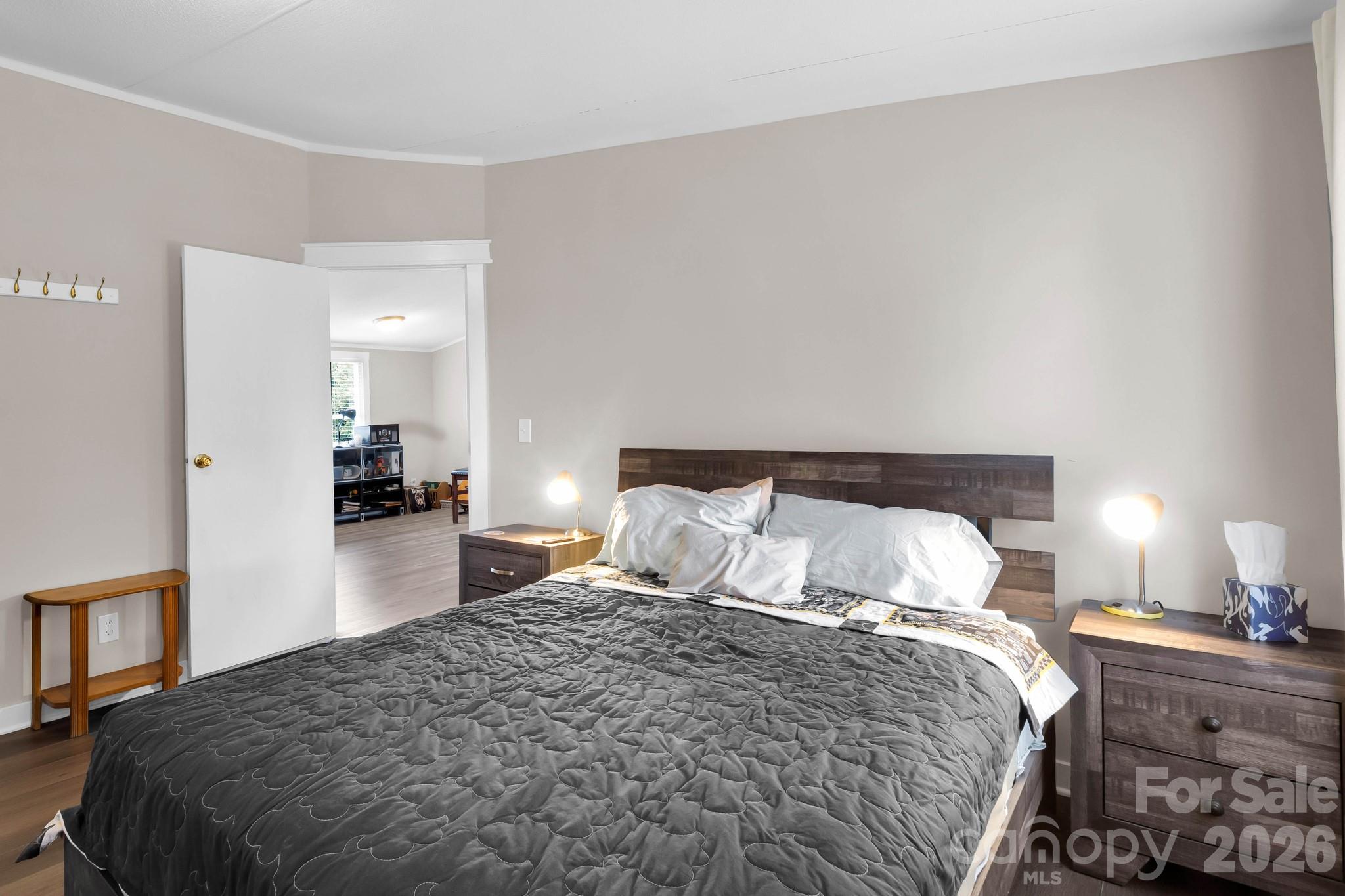 1677 Jennings Road — Olin