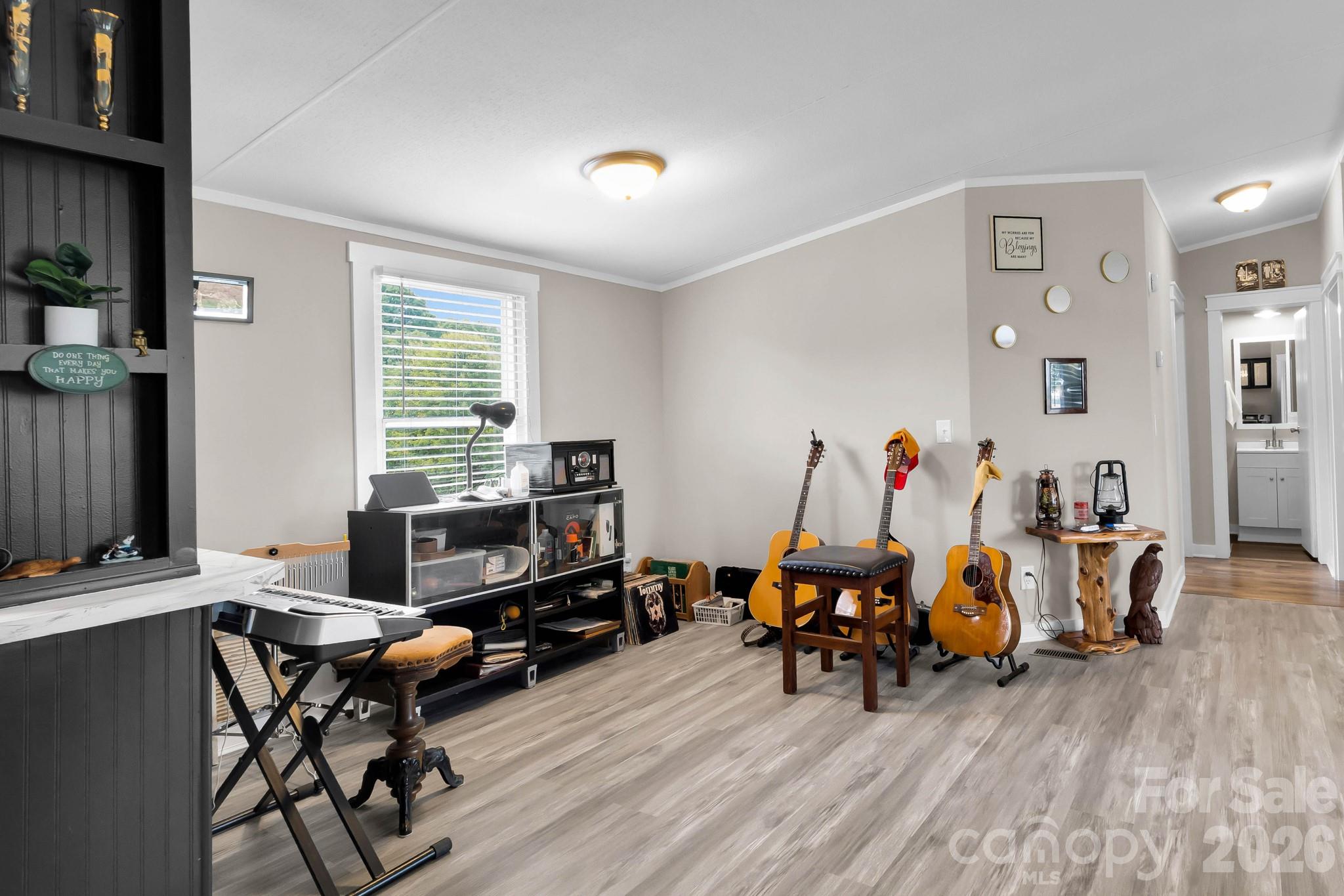 1677 Jennings Road — Olin