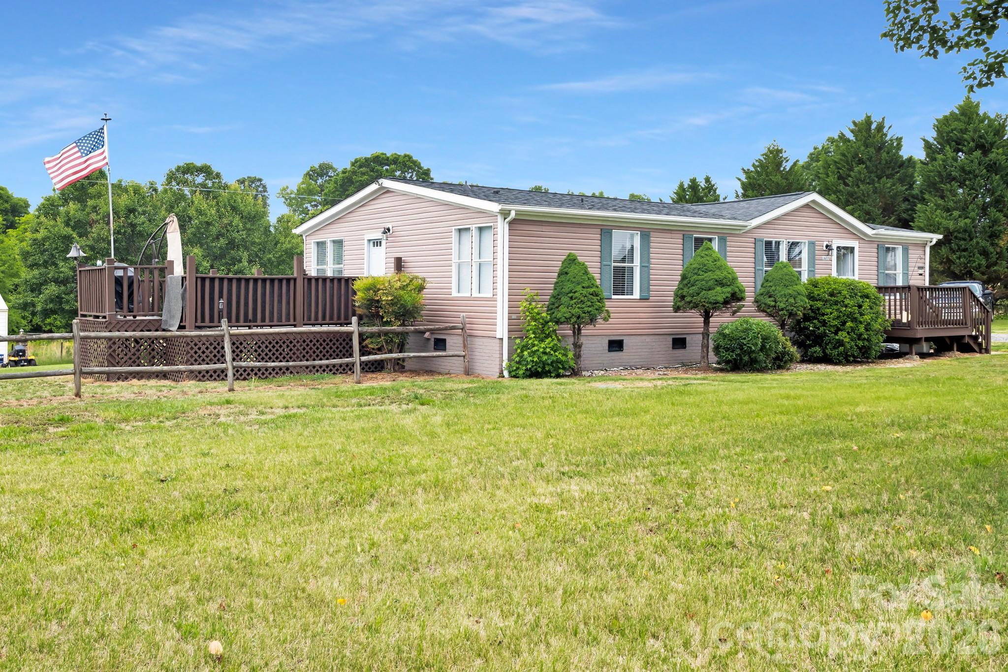 1677 Jennings Road — Olin