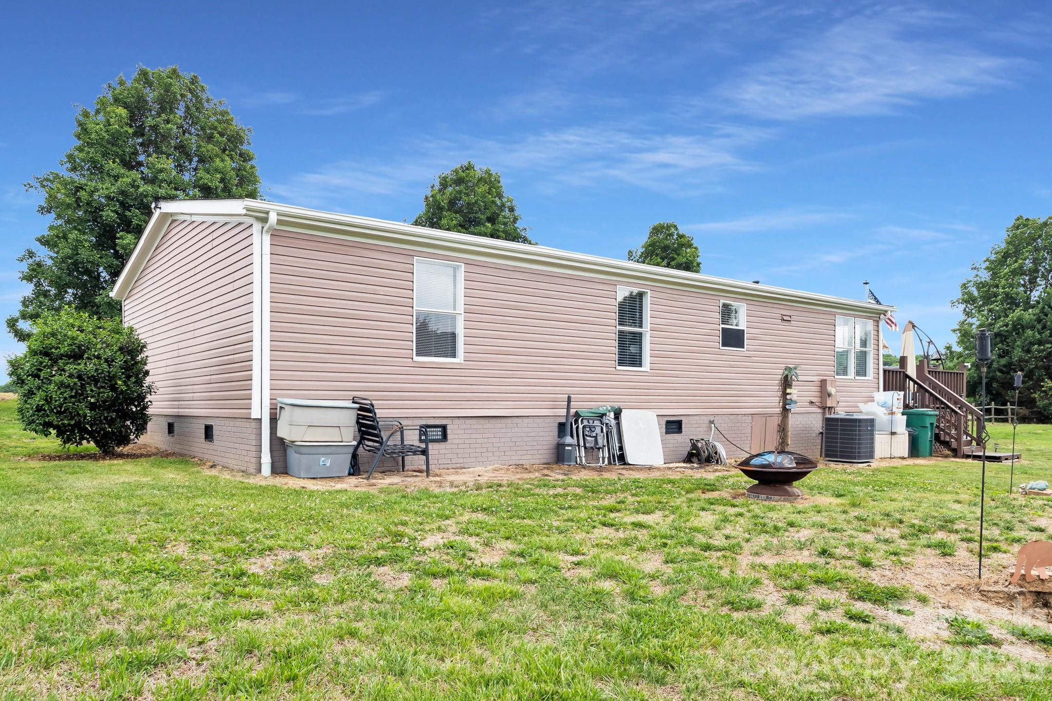 1677 Jennings Road — Olin