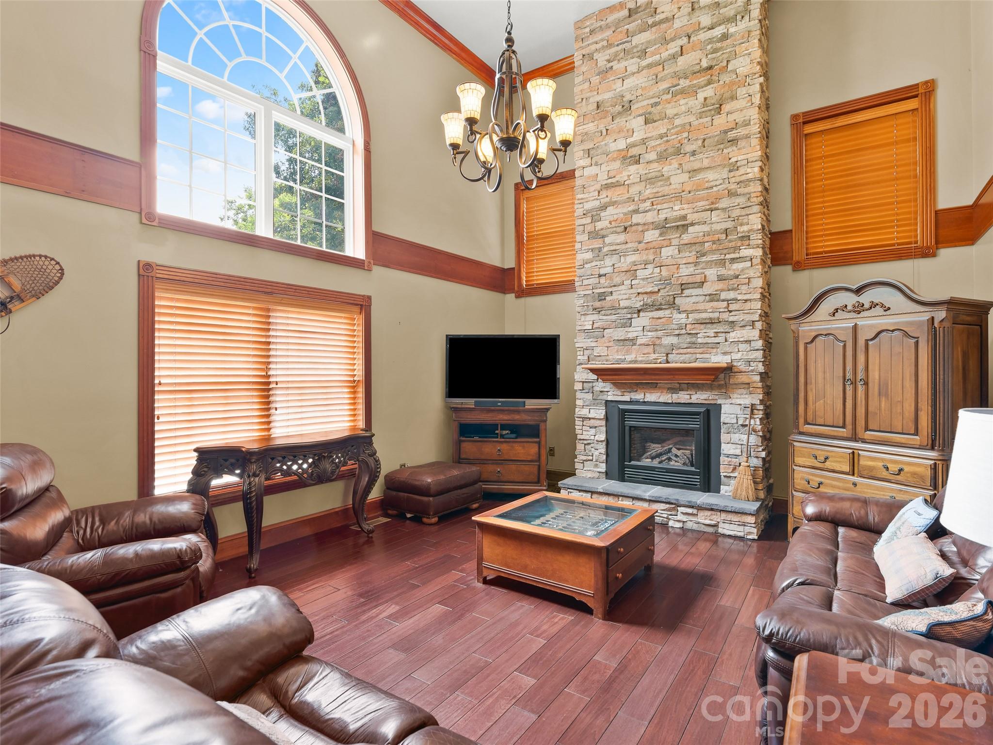 40 Hope Road — Weaverville