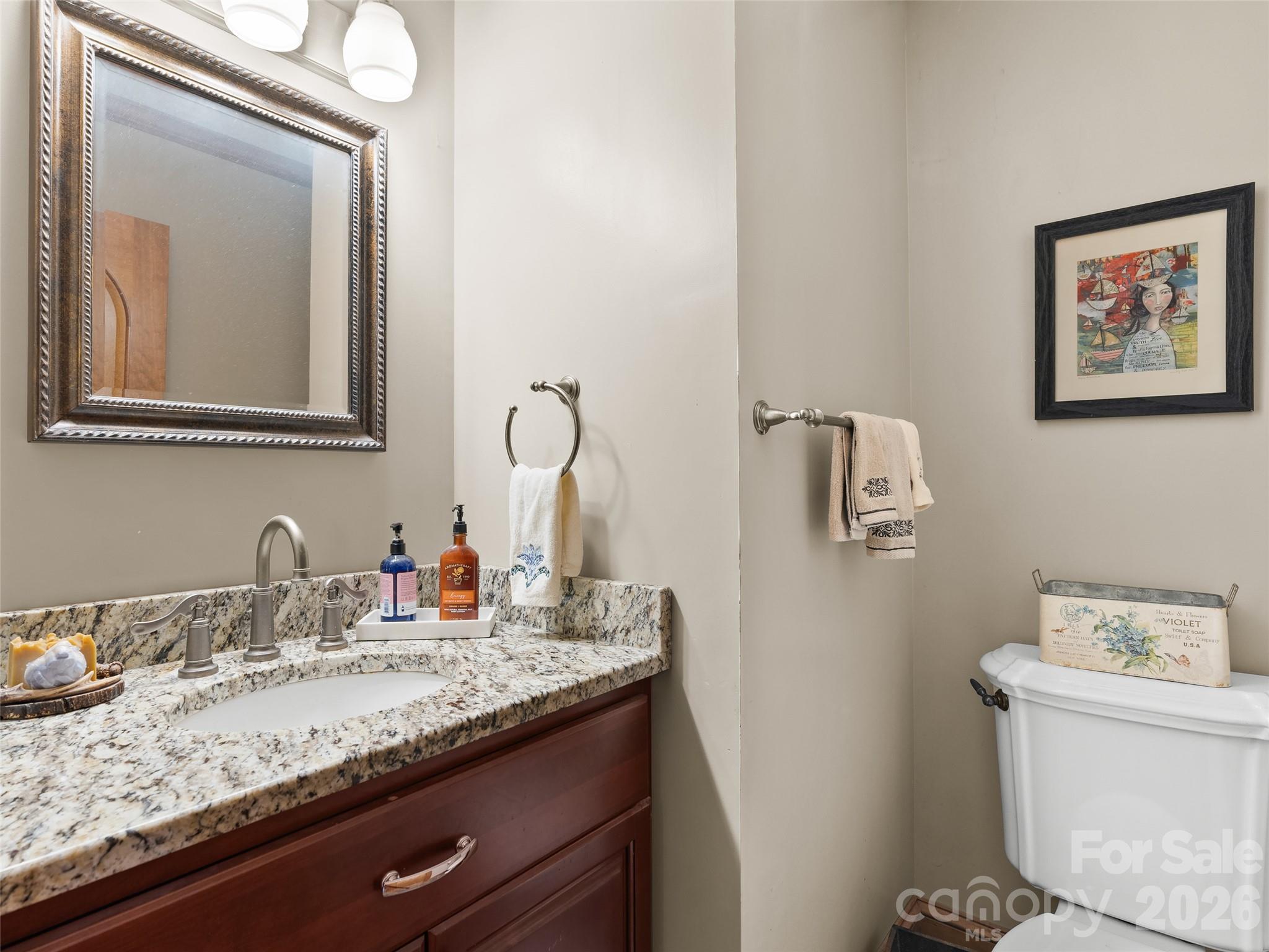 40 Hope Road — Weaverville