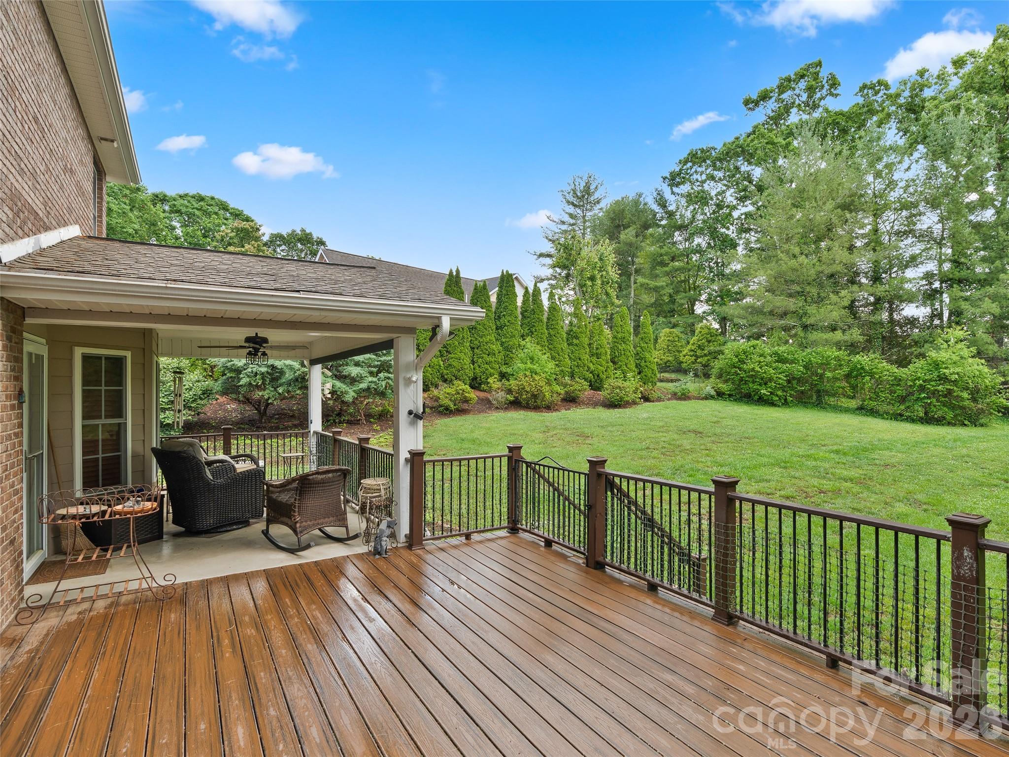 40 Hope Road — Weaverville