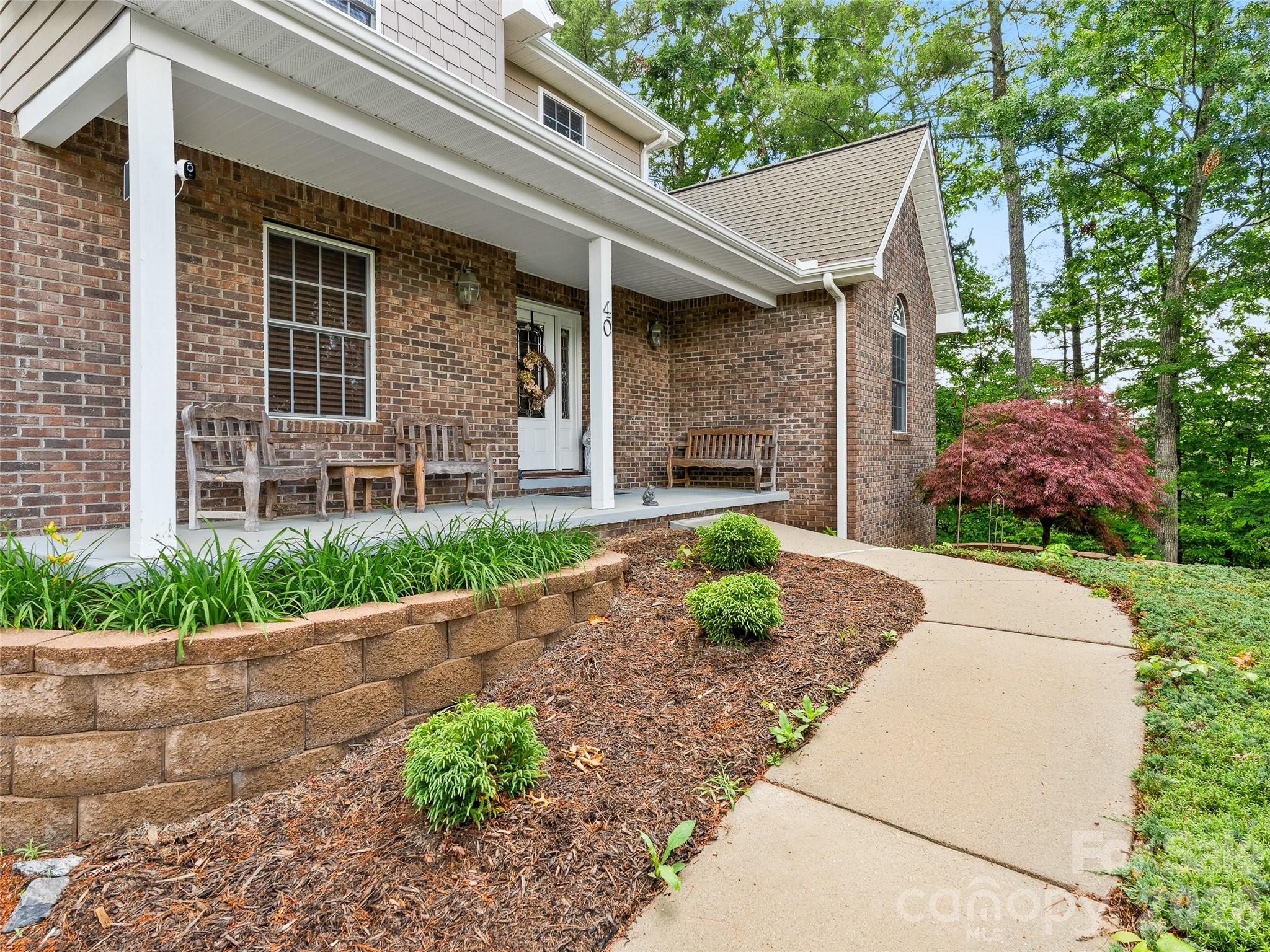 40 Hope Road — Weaverville