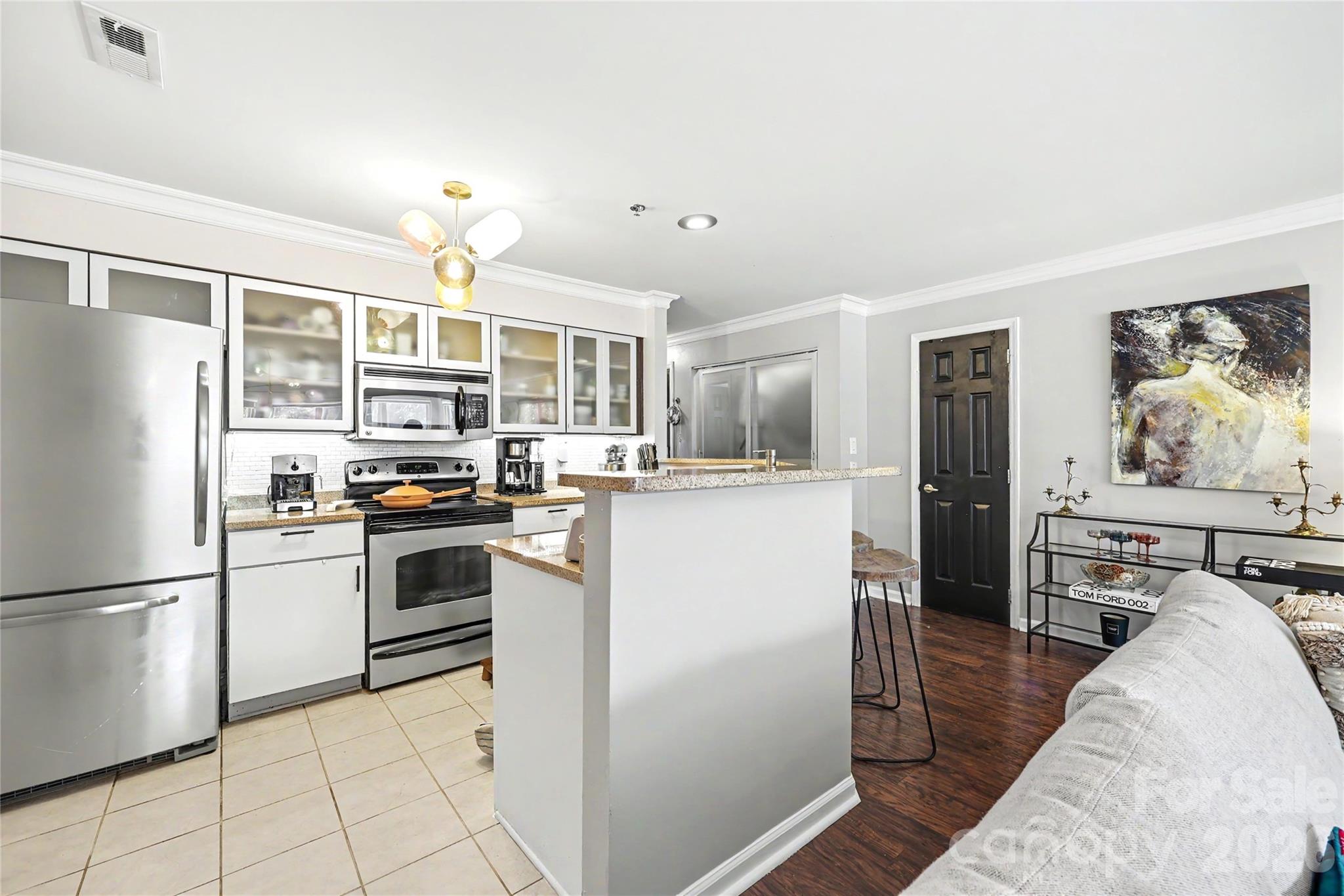 517 N Graham Street #2D — Charlotte