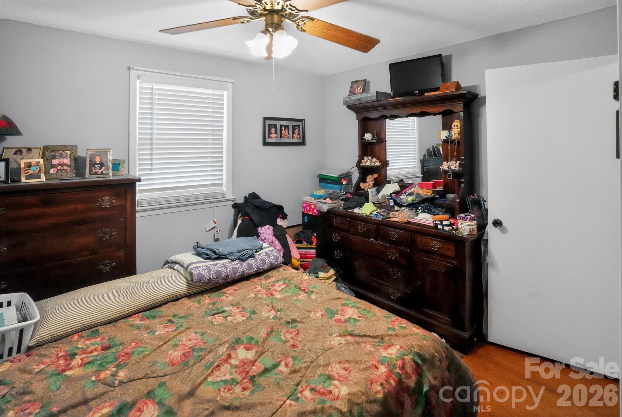 2291 19th Avenue NE — Hickory