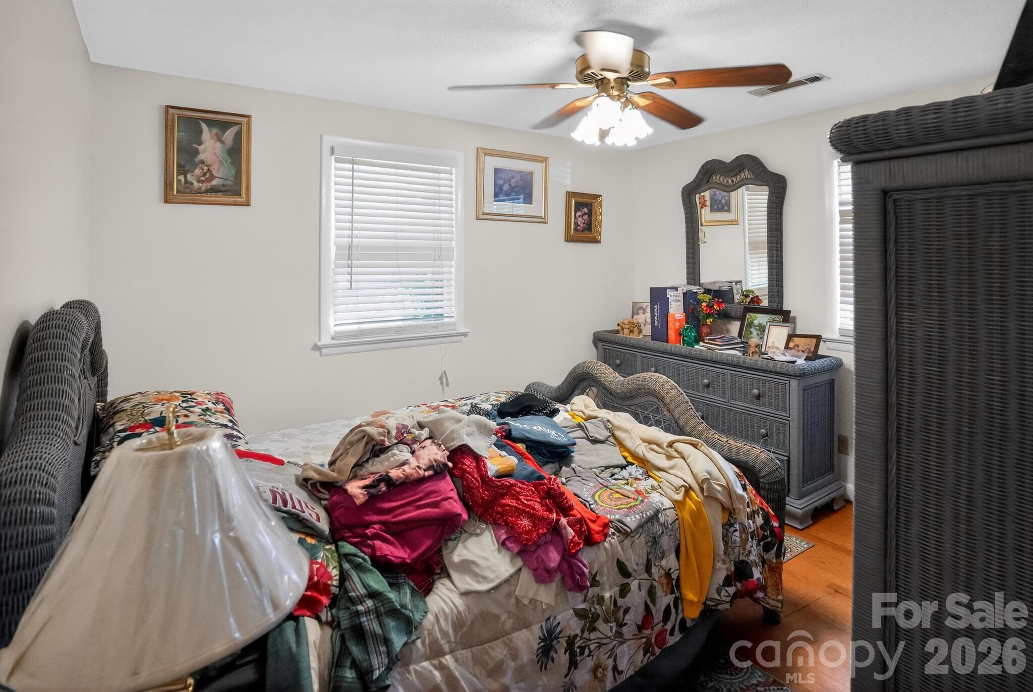 2291 19th Avenue NE — Hickory
