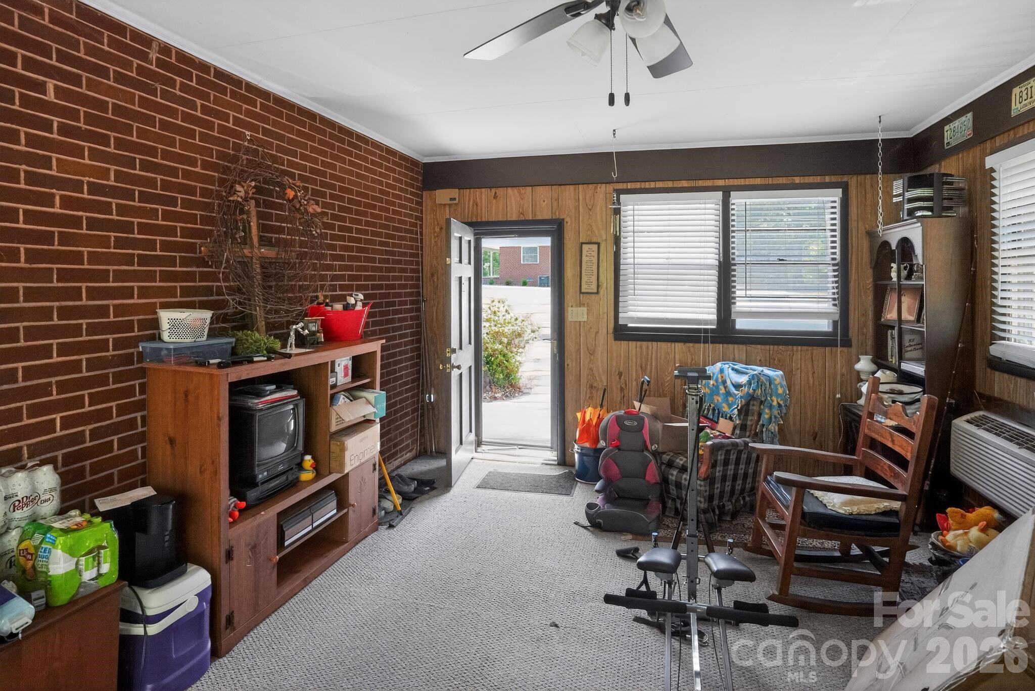 2291 19th Avenue NE — Hickory