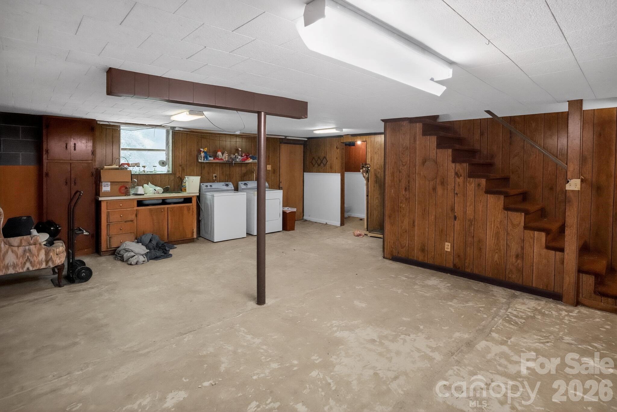 2291 19th Avenue NE — Hickory