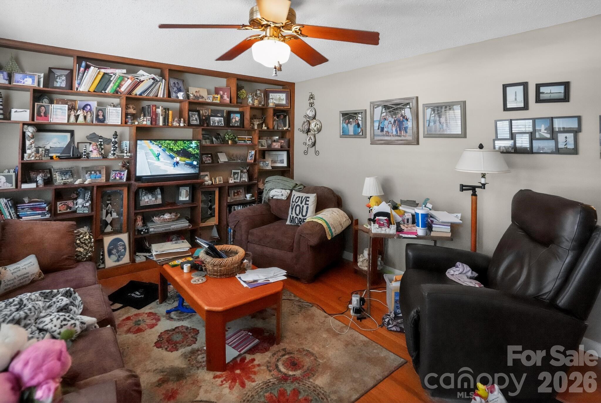 2291 19th Avenue NE — Hickory