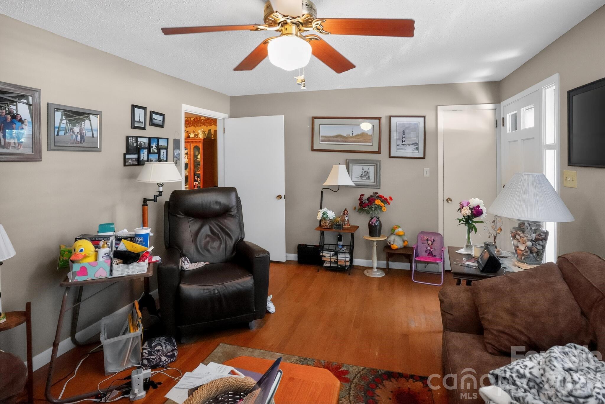 2291 19th Avenue NE — Hickory