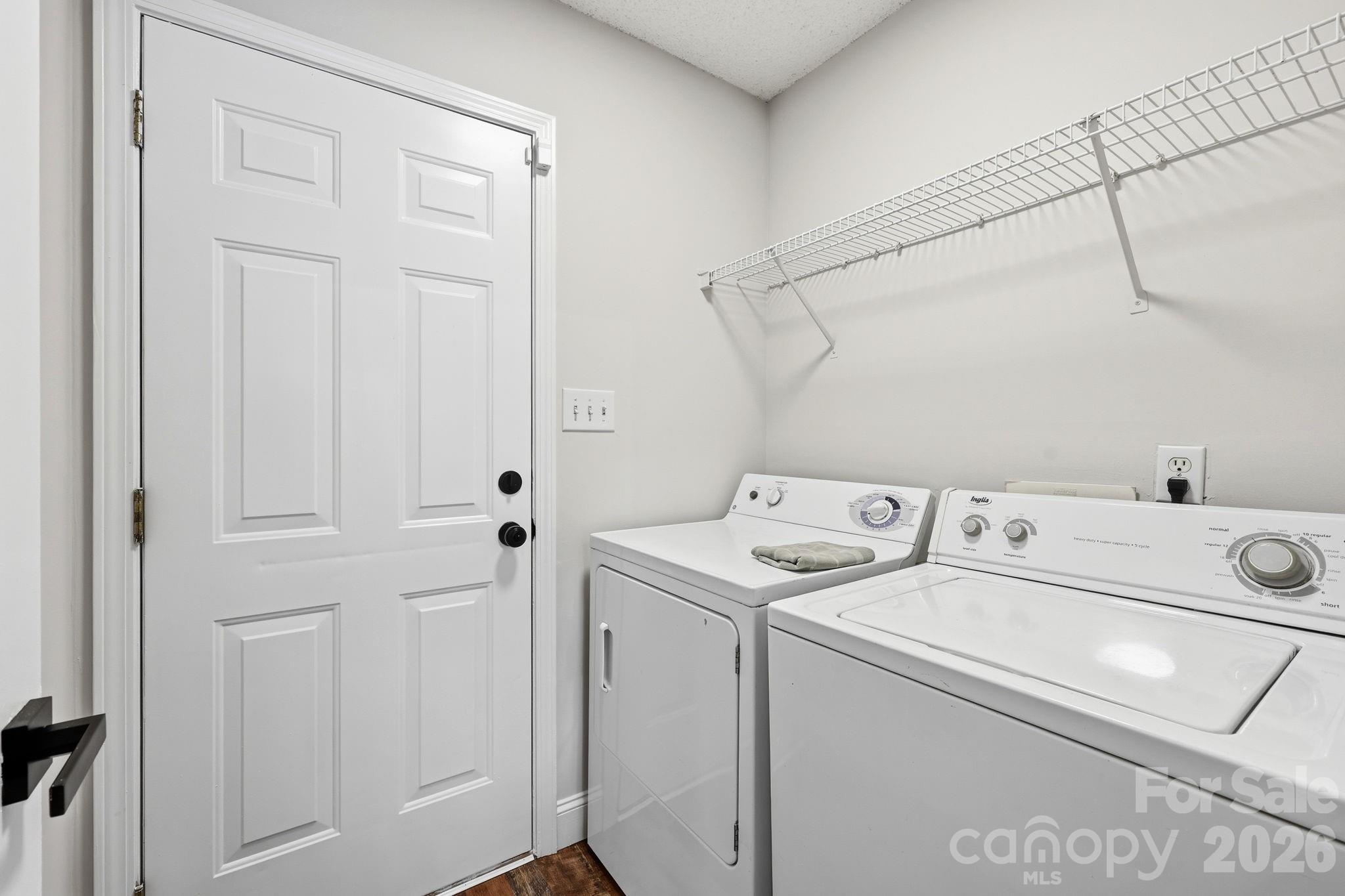 6912 Alanbrook Road — Charlotte
