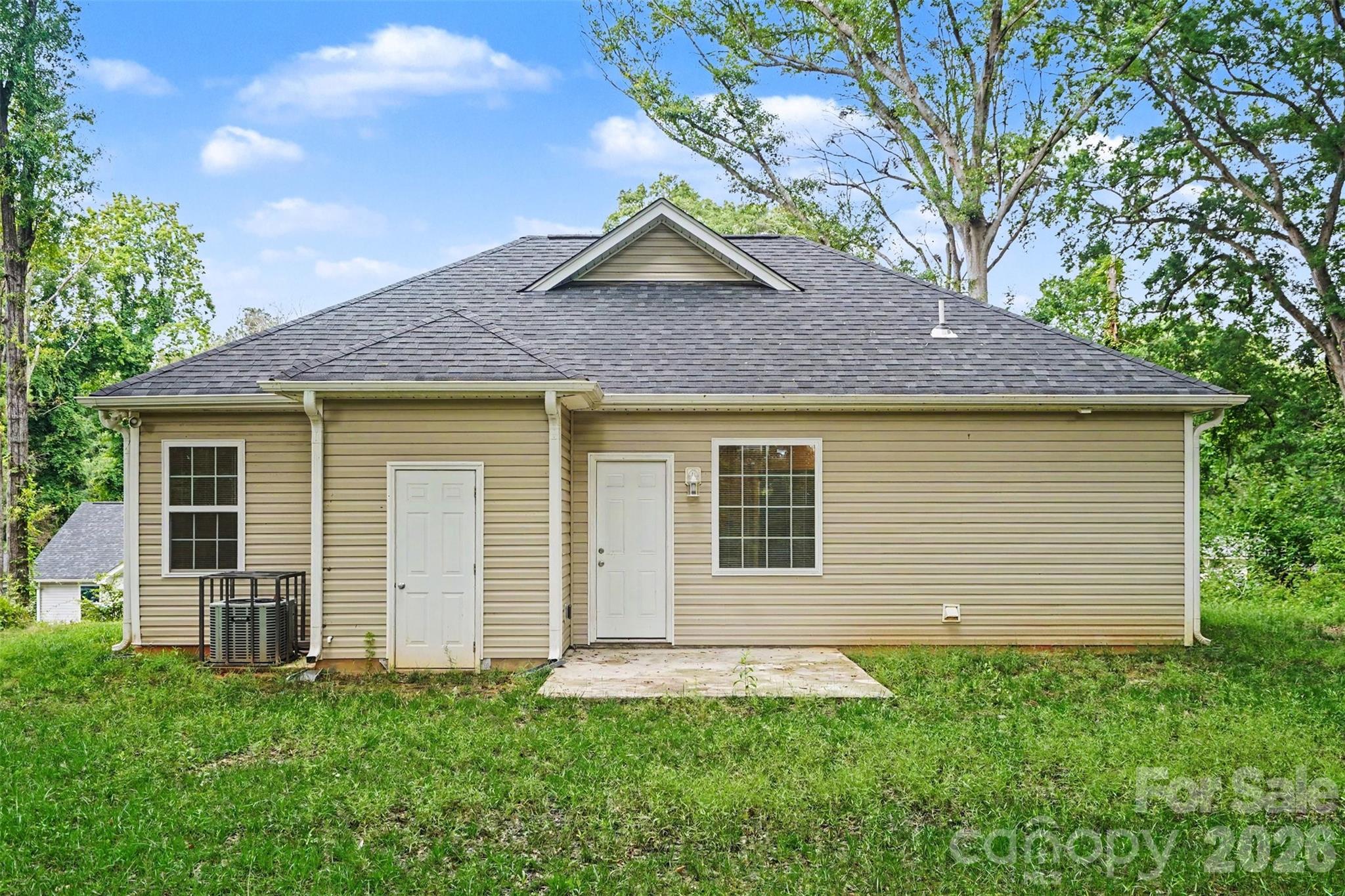 635 Johns Lane — Gastonia