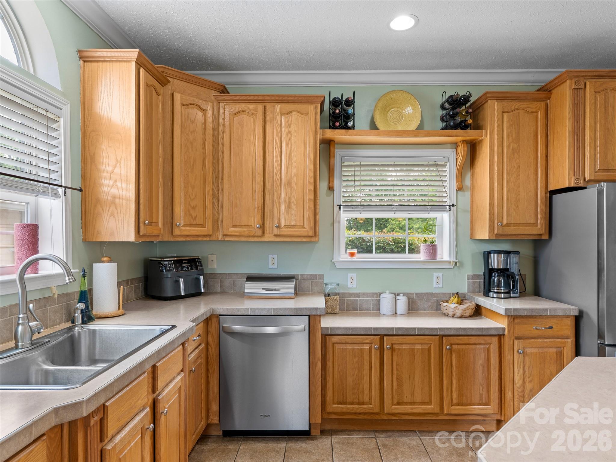 300 Welch Drive — Alexander